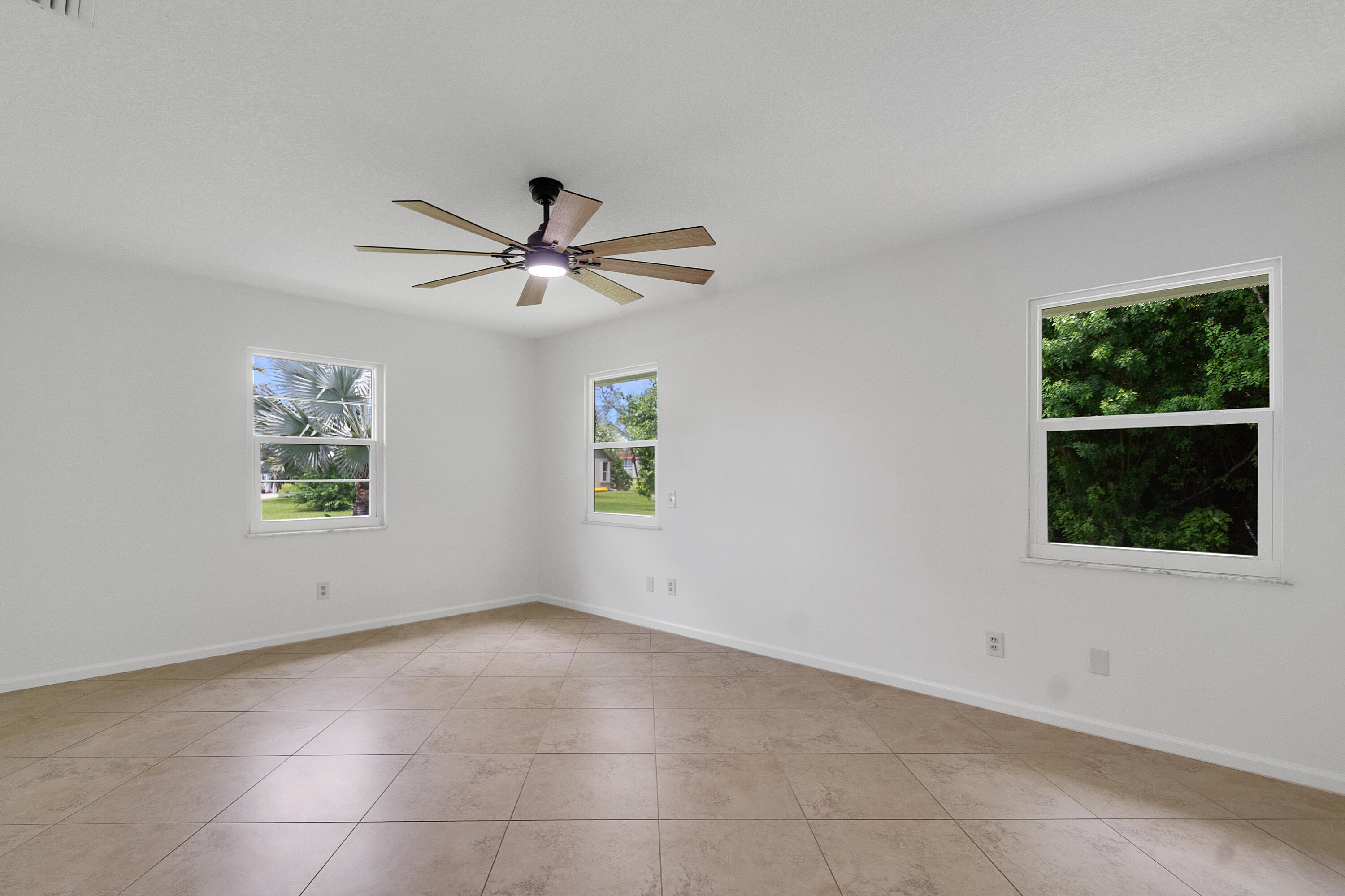 320 W FOREST Trail
