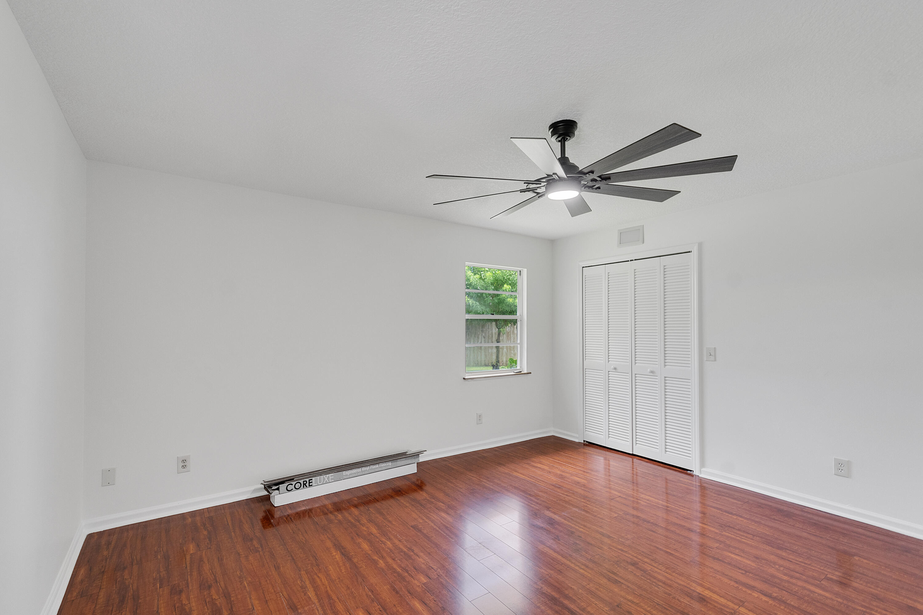 320 W FOREST Trail
