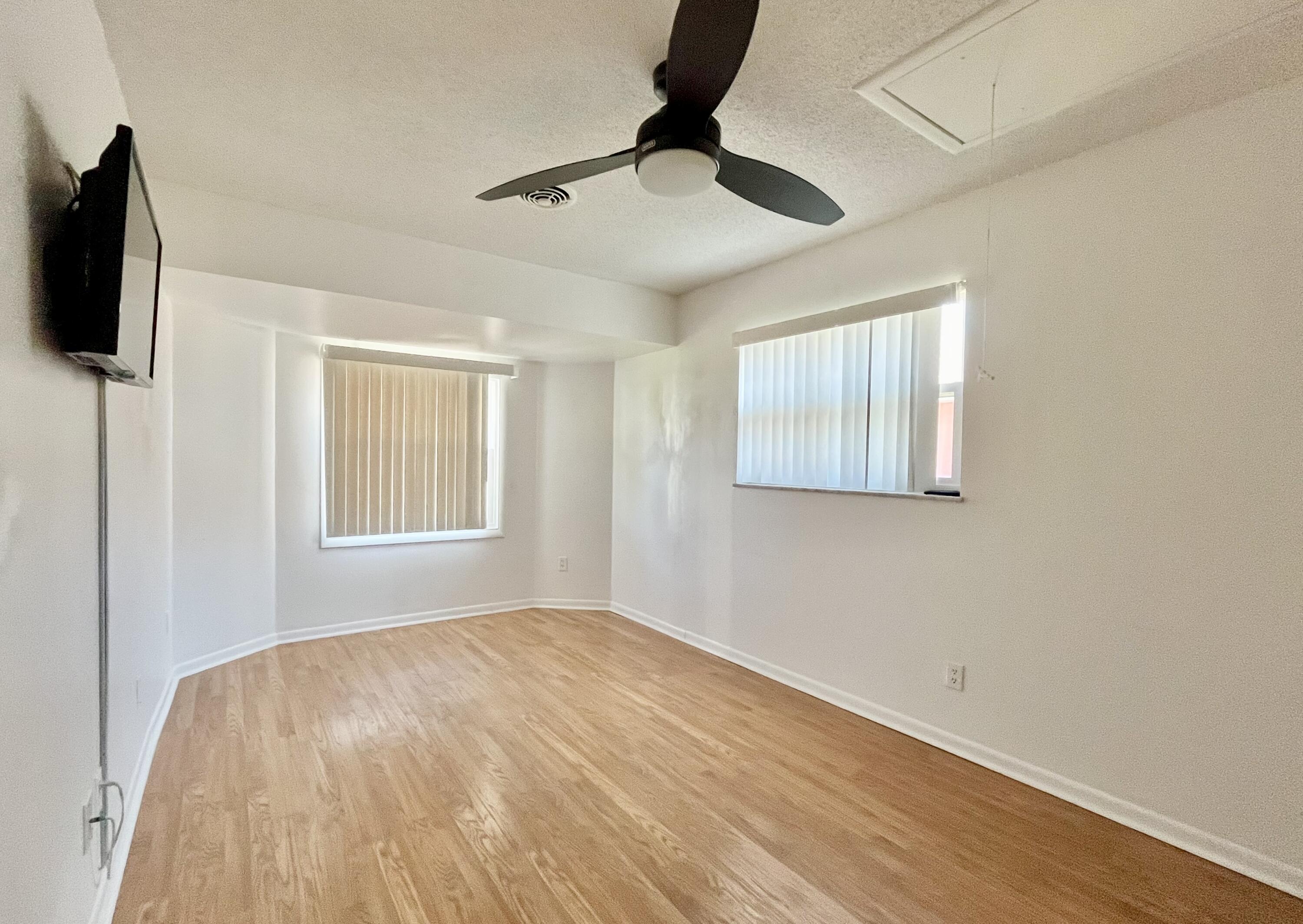 1933 Robalo Drive