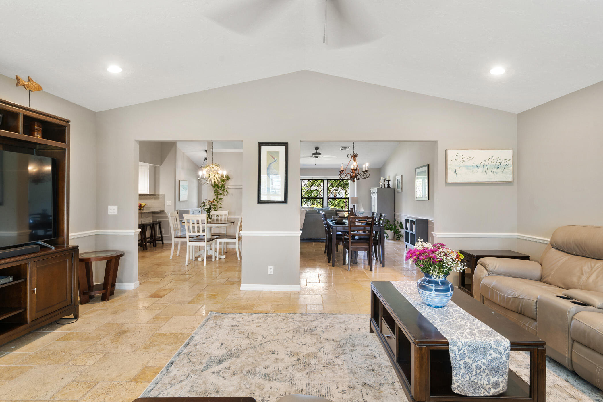 795 SW Fox Run