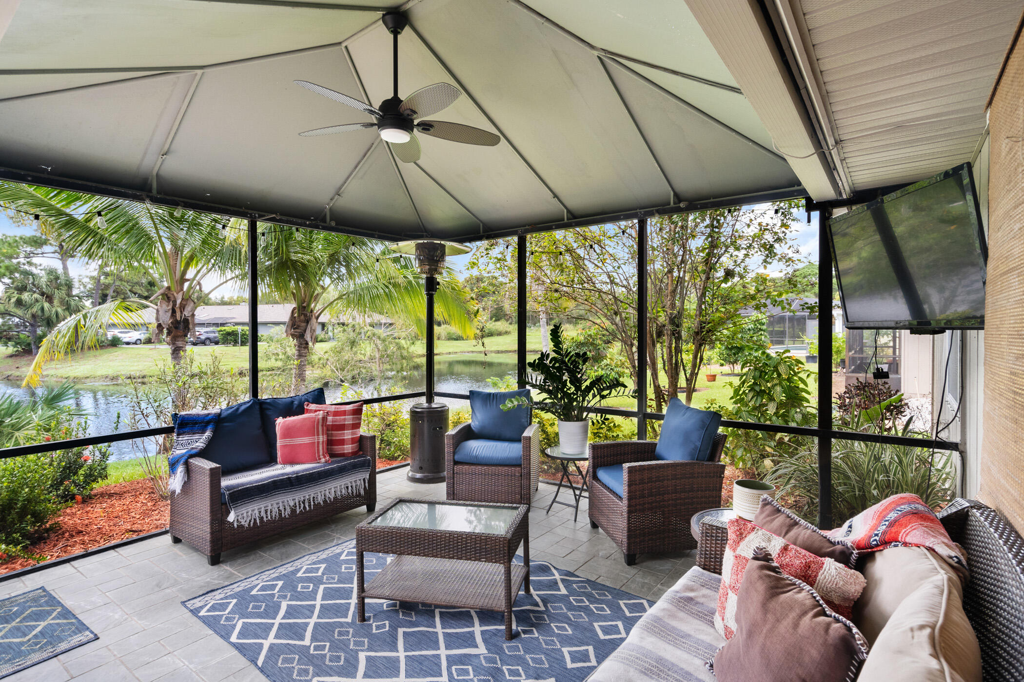 795 SW Fox Run