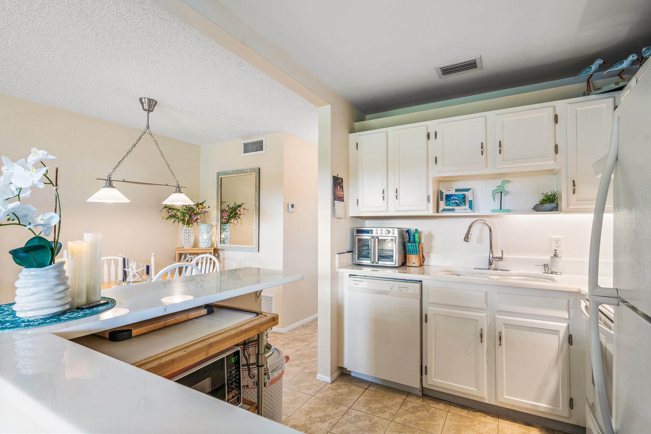 72 Royal Oak Court 204