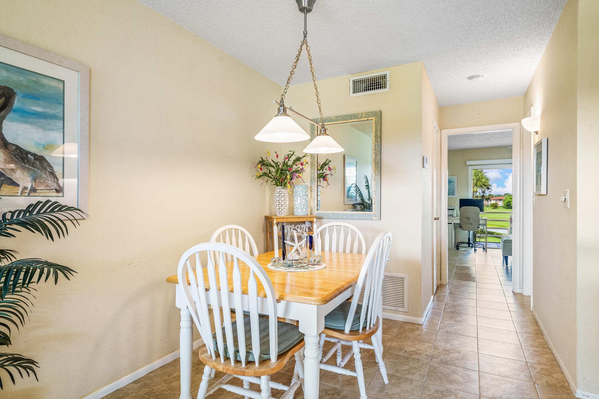 72 Royal Oak Court 204