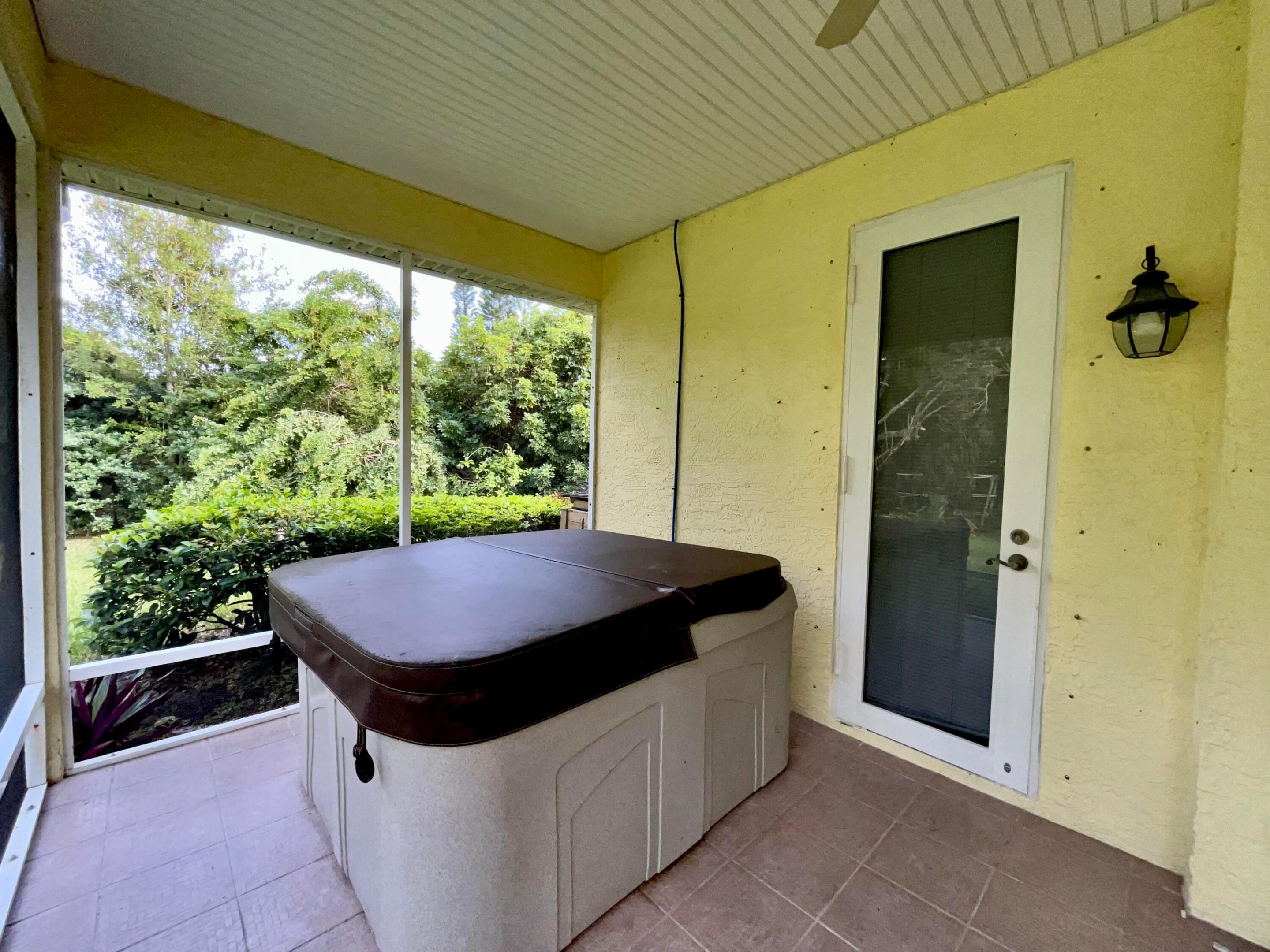850 41st Court