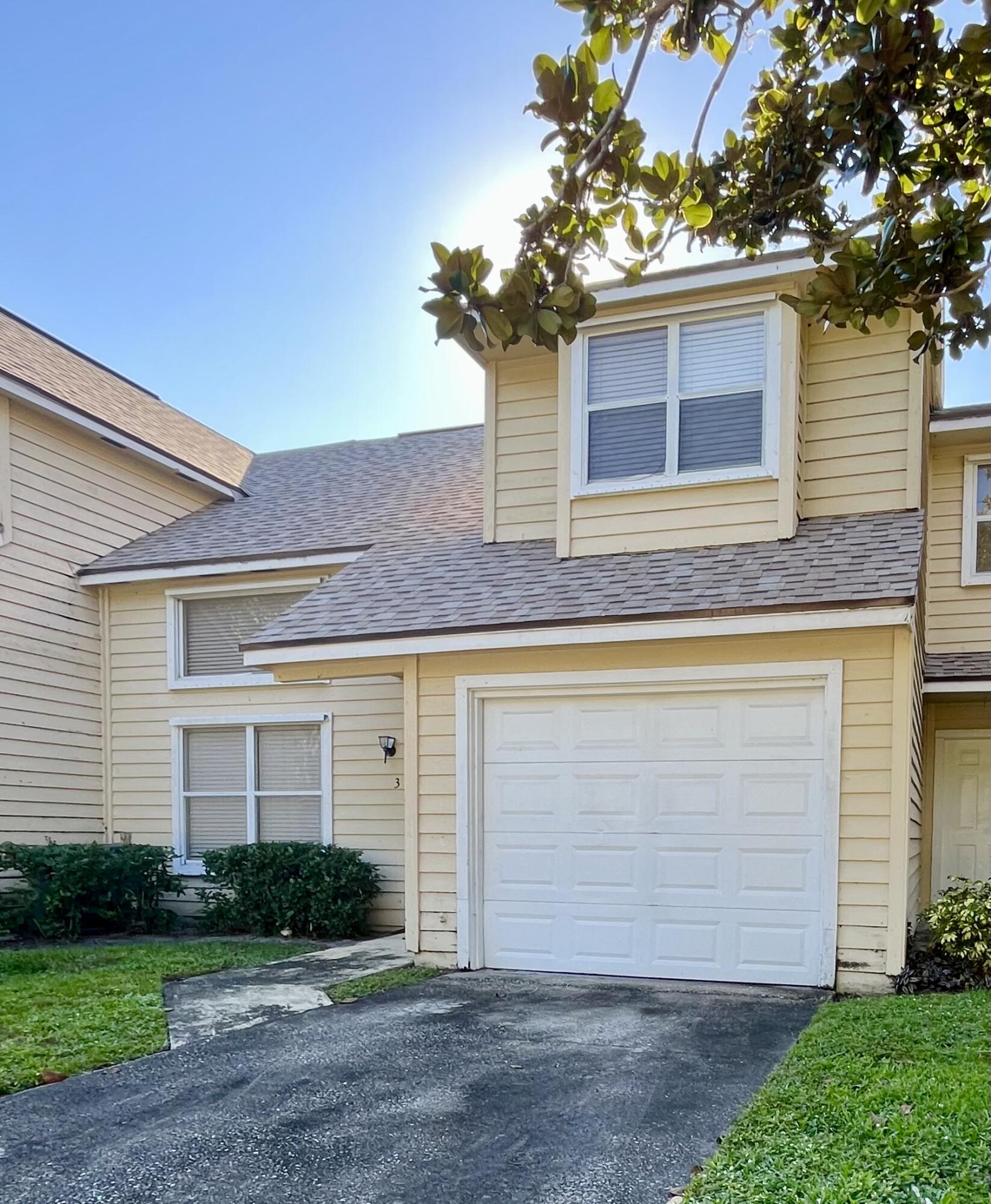 2010 Vero South Circle SW 3