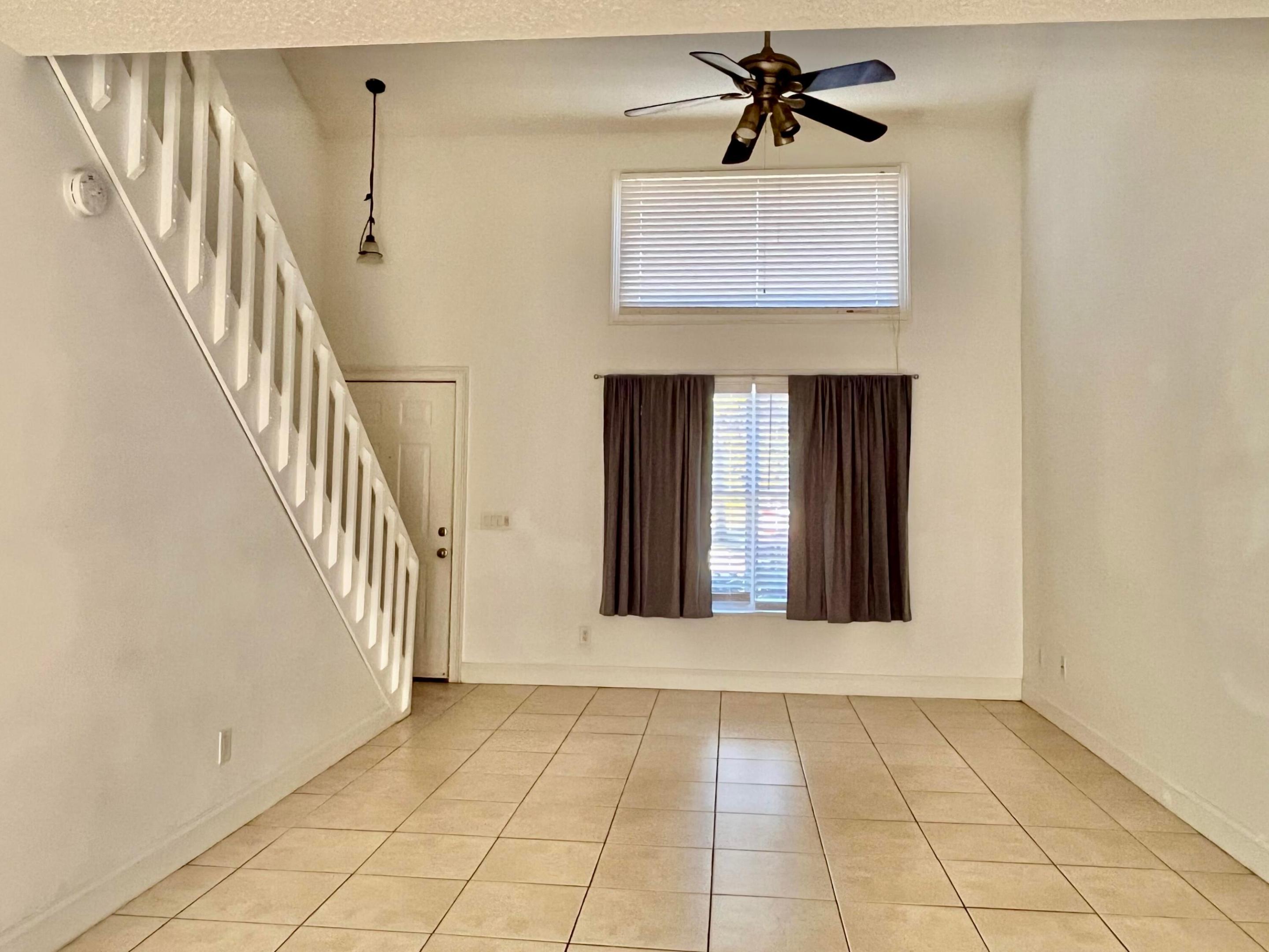 2010 Vero South Circle SW 3