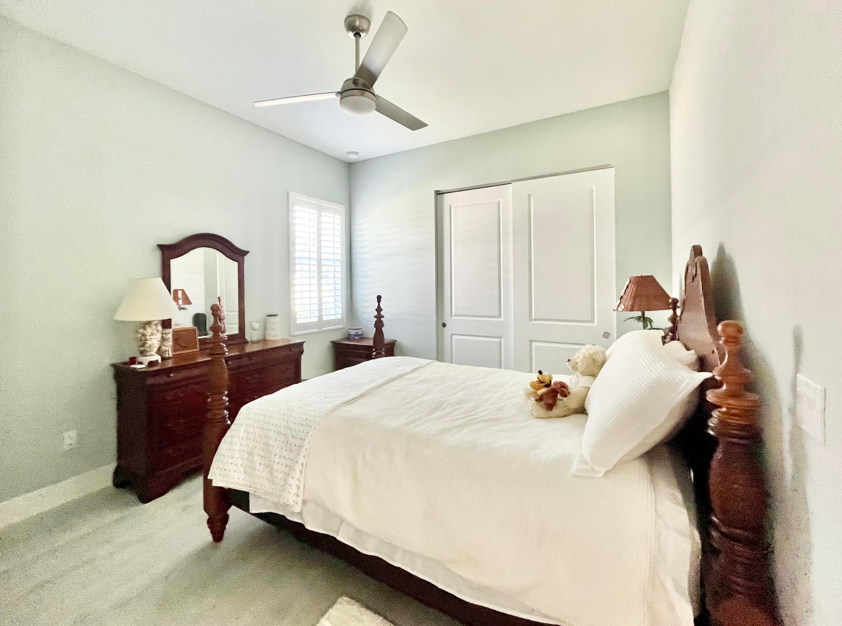 5523 Bent Pine Square