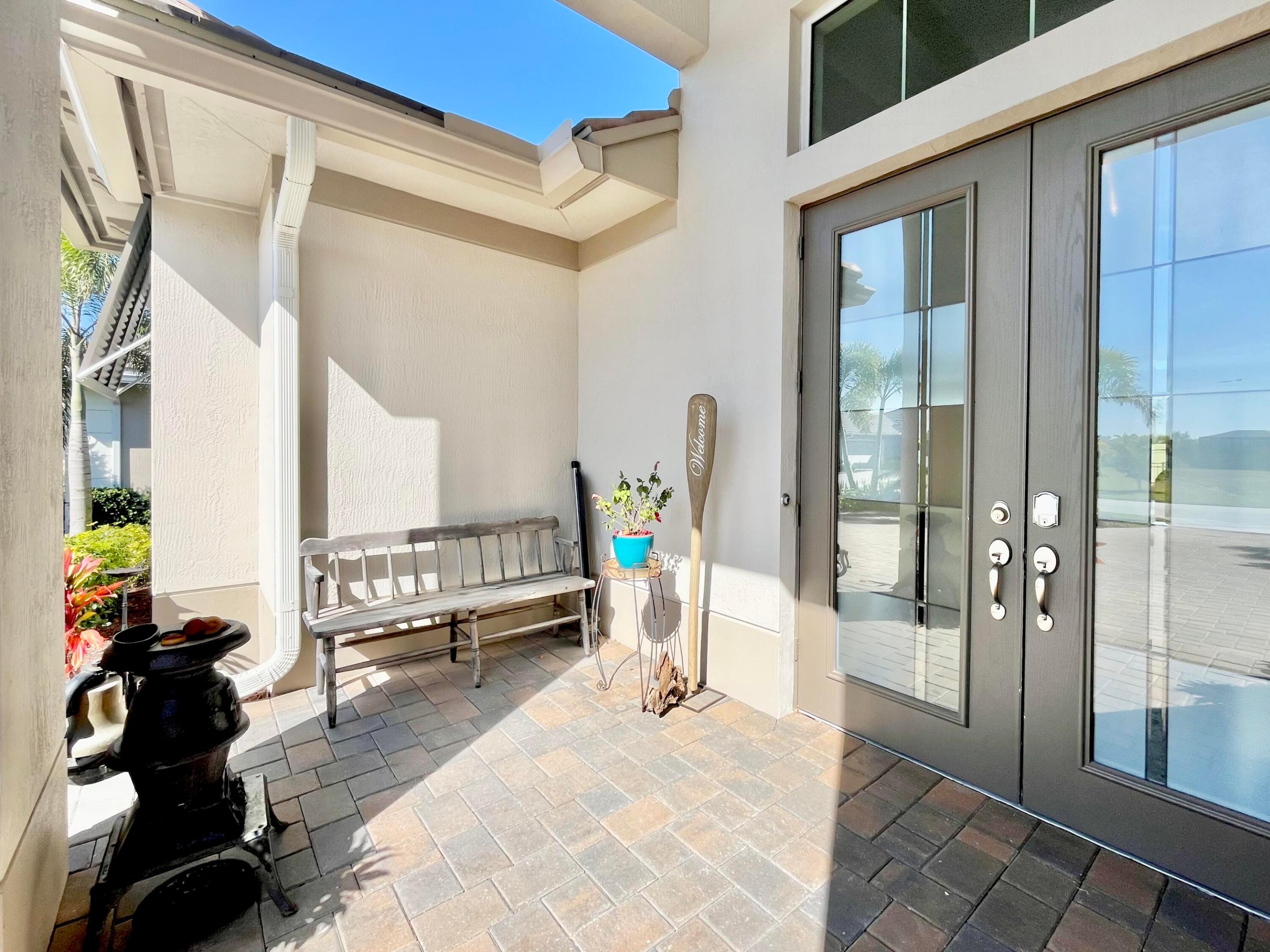 5523 Bent Pine Square