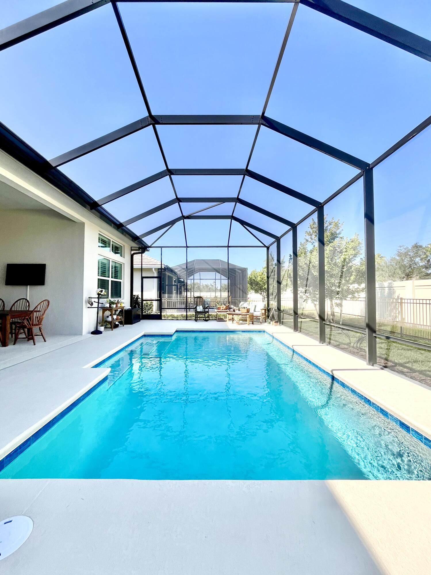 5523 Bent Pine Square