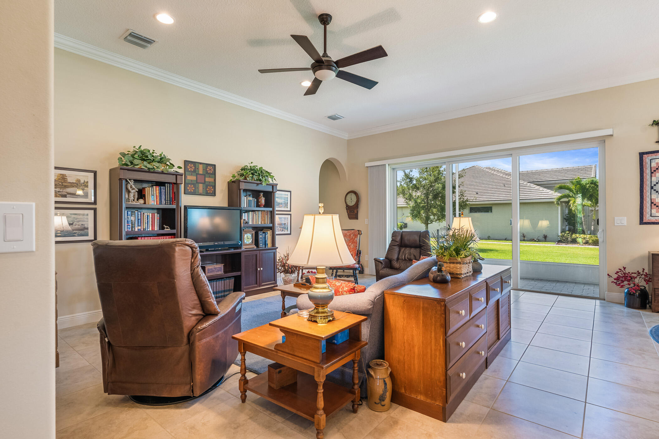 6104 Graysen Square