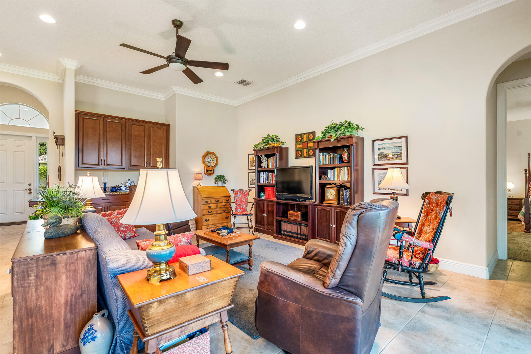 6104 Graysen Square