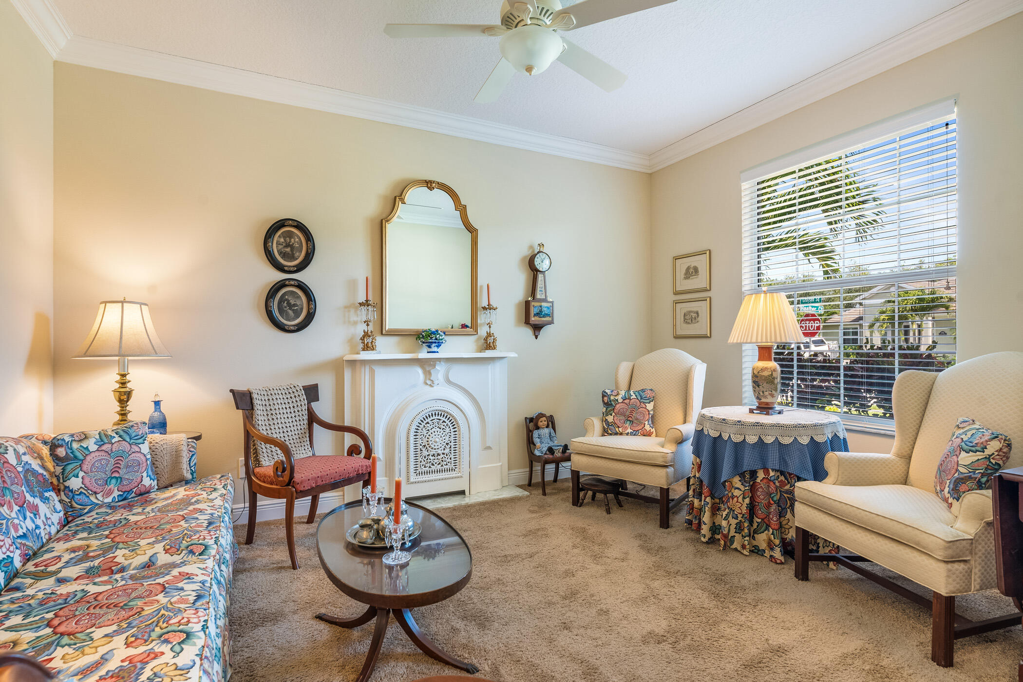 6104 Graysen Square