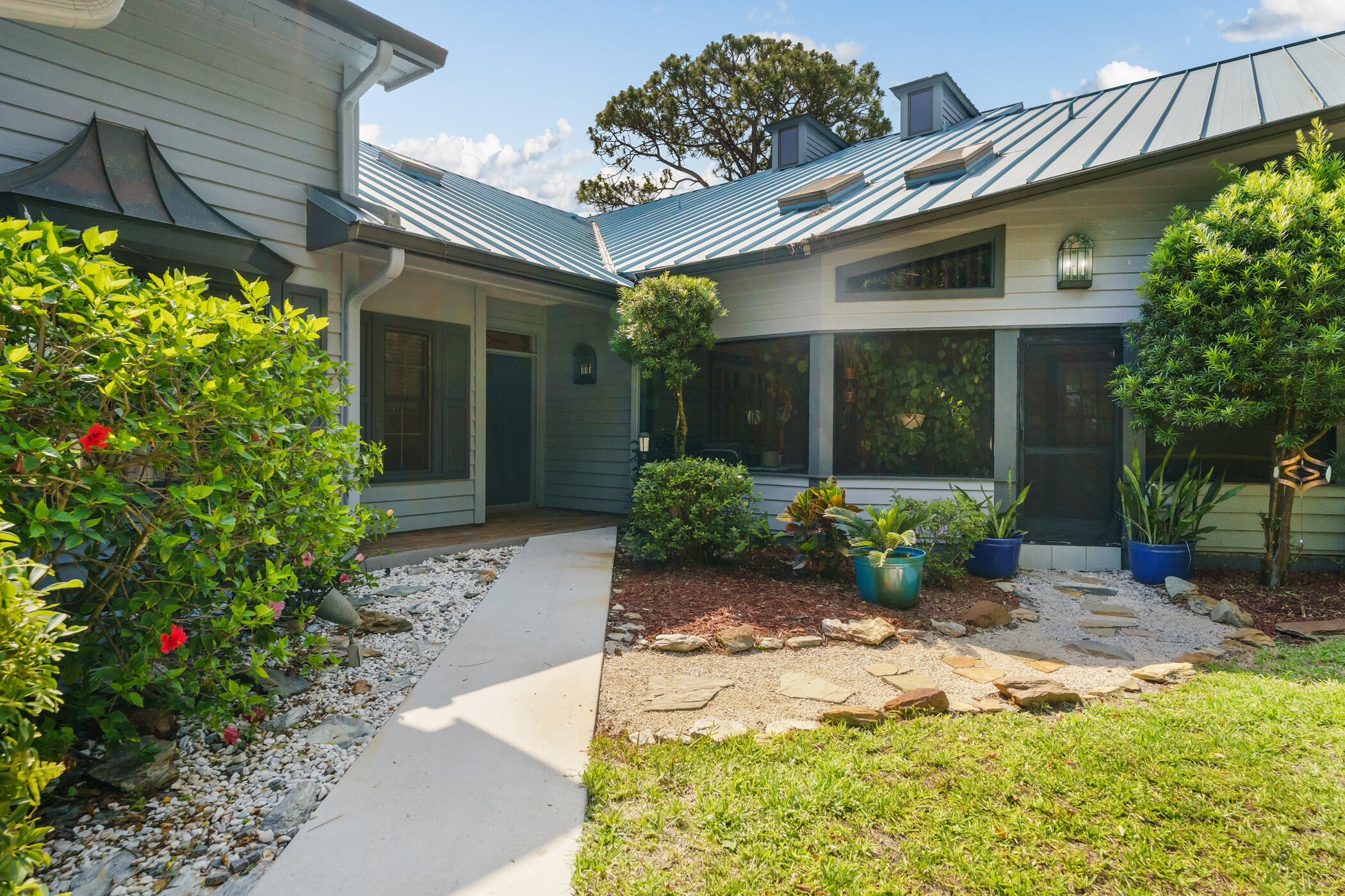 420 Sopwith Drive