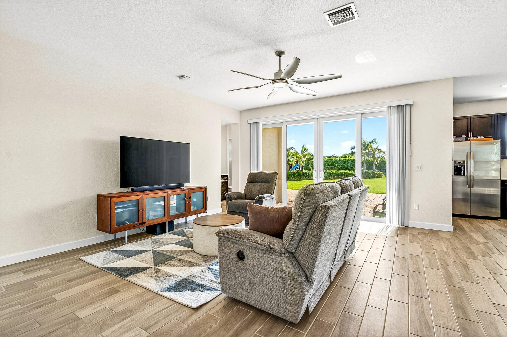 5986 Sequoia Circle