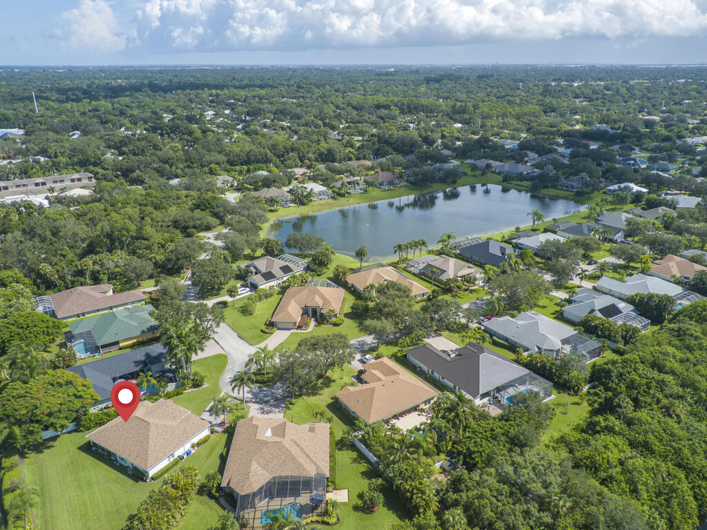 305 Bourdeaux Drive SW