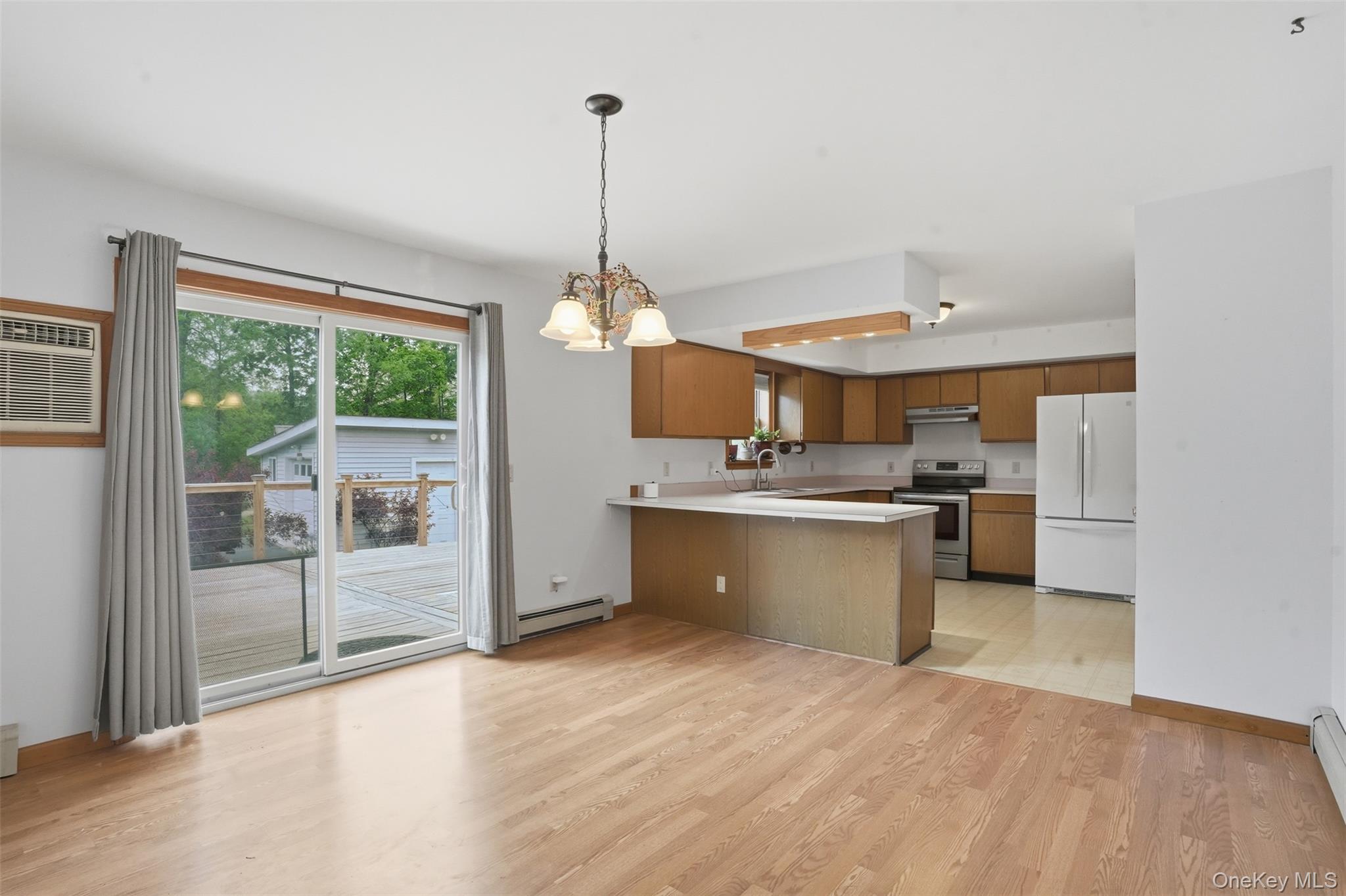 902 Albany Post Road