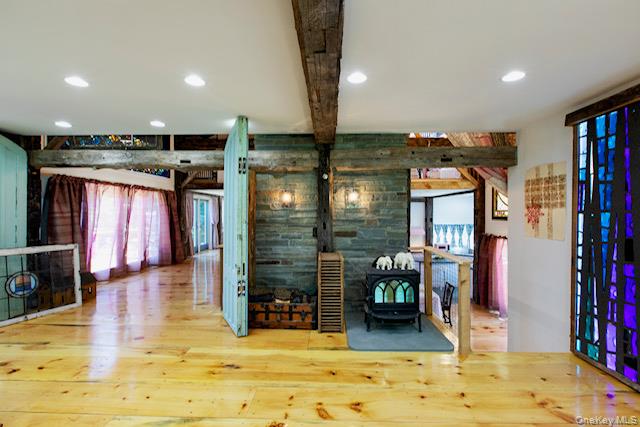 5 Downer Lane