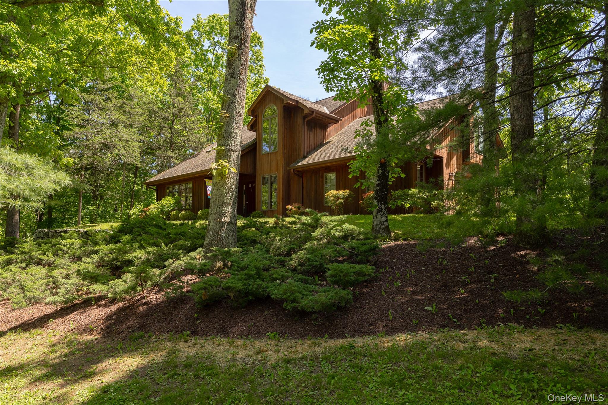 44 Eleanor Drive