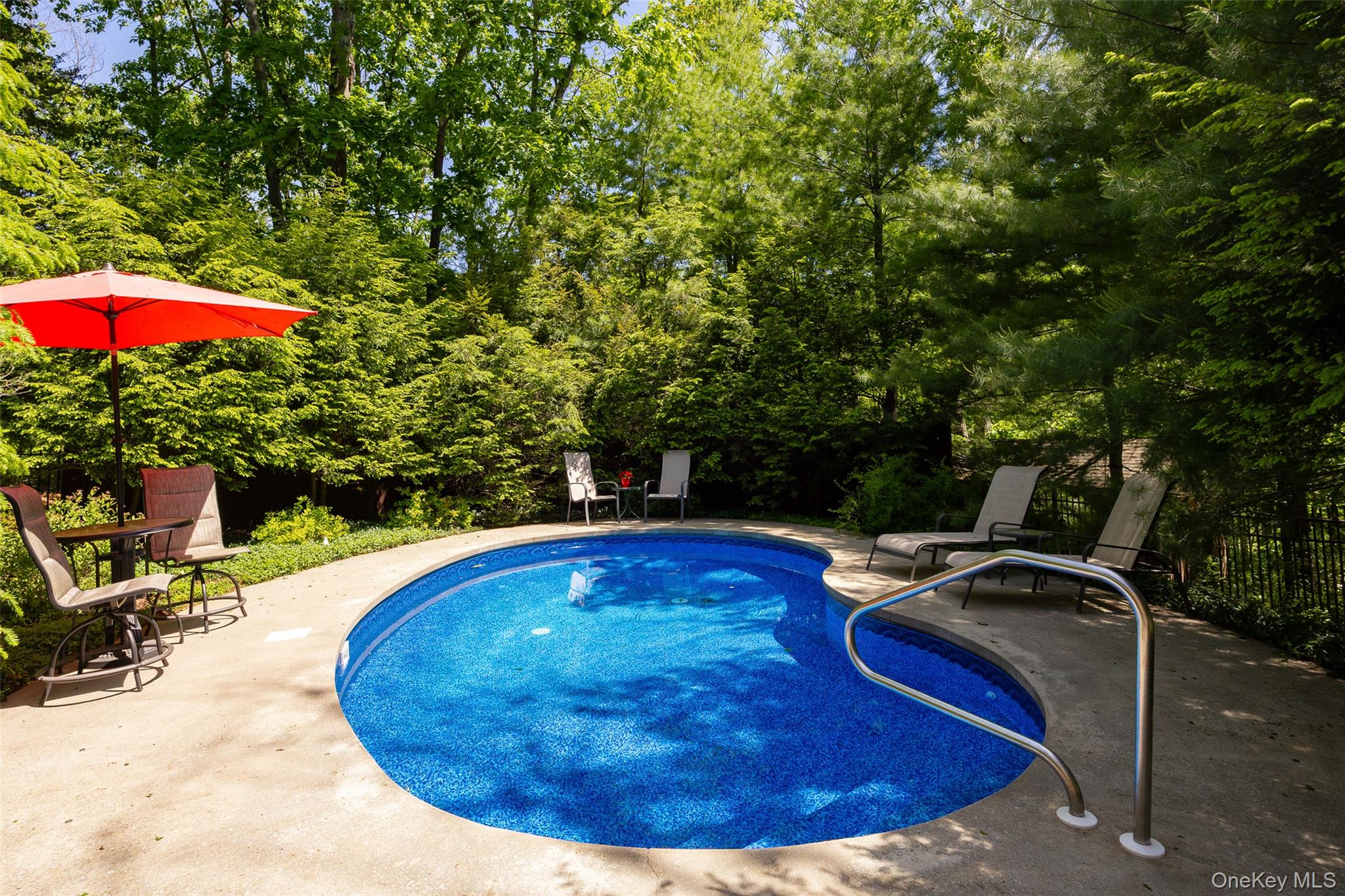 44 Eleanor Drive