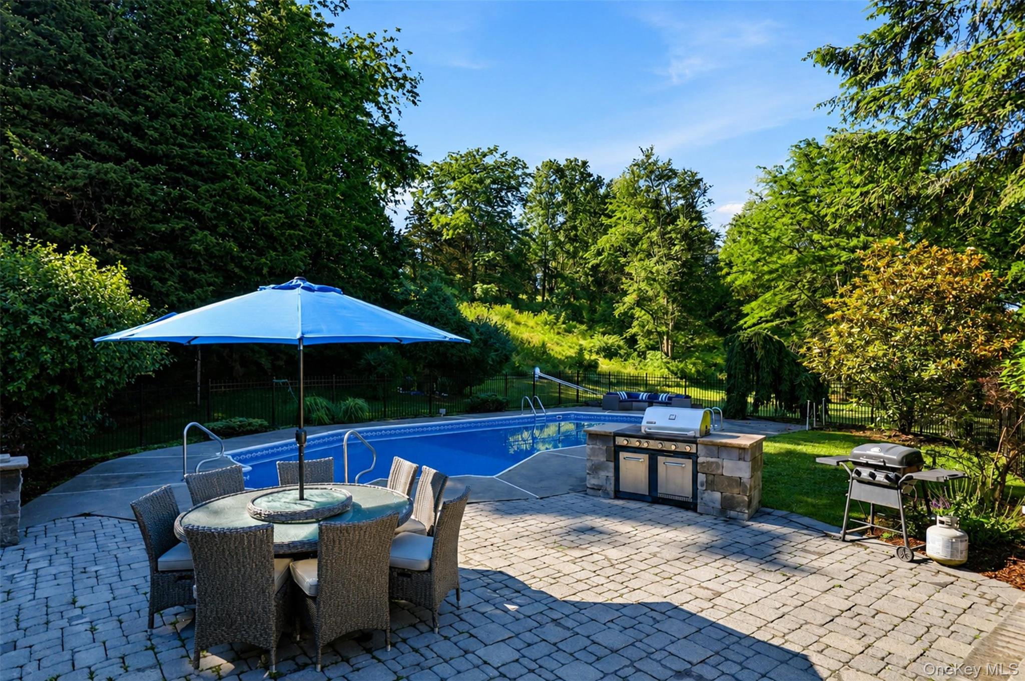 985 Craigville Road