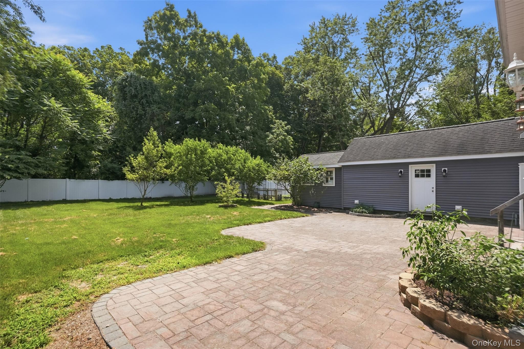 10 Henmond Boulevard