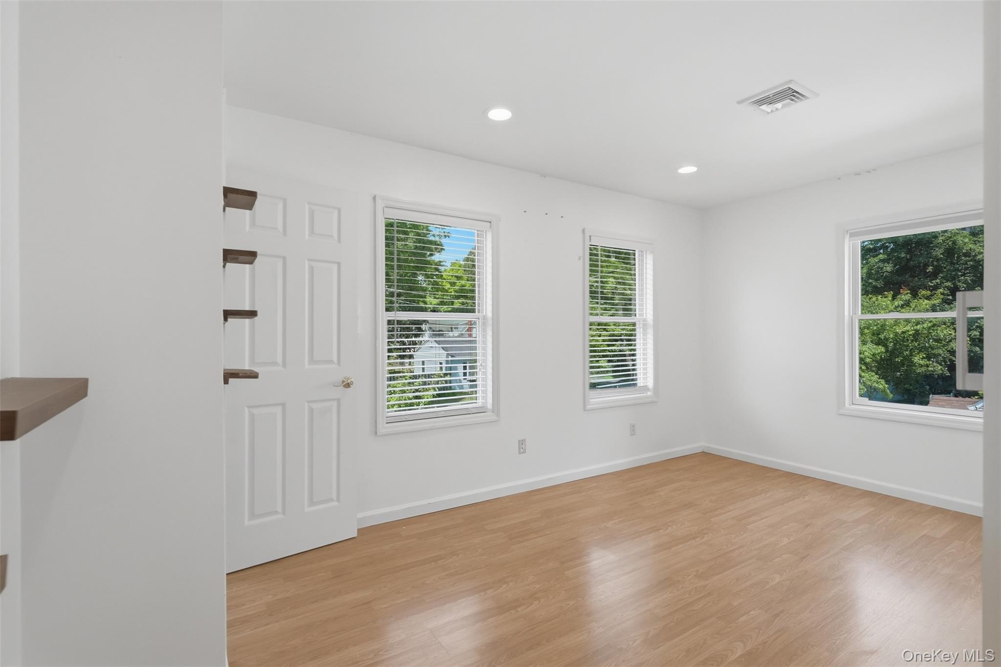 10 Henmond Boulevard