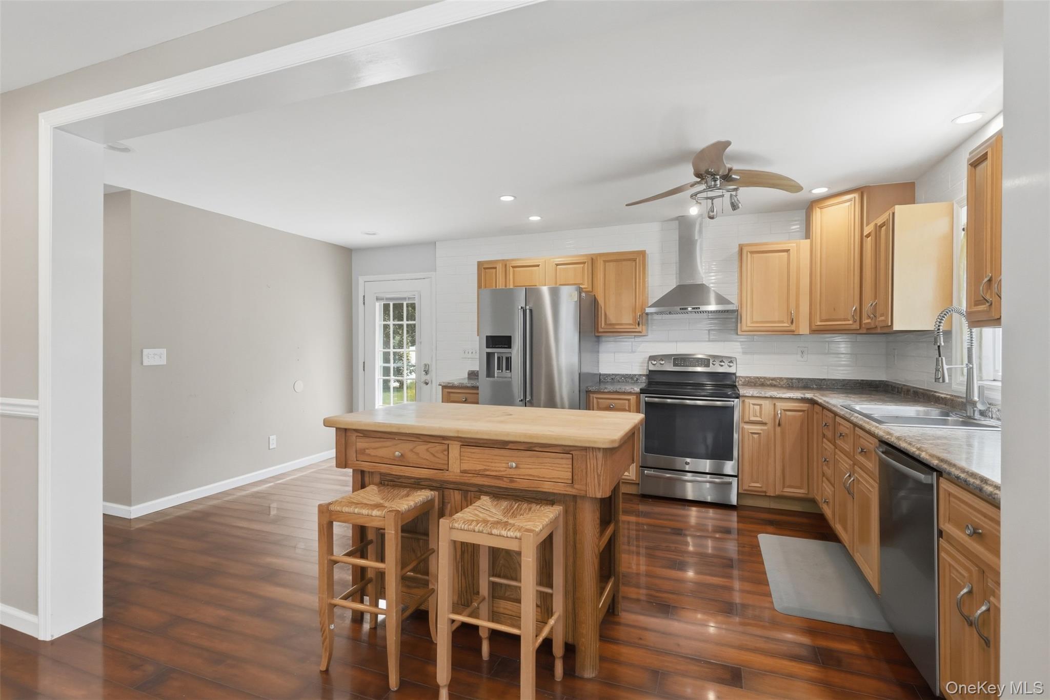 10 Henmond Boulevard