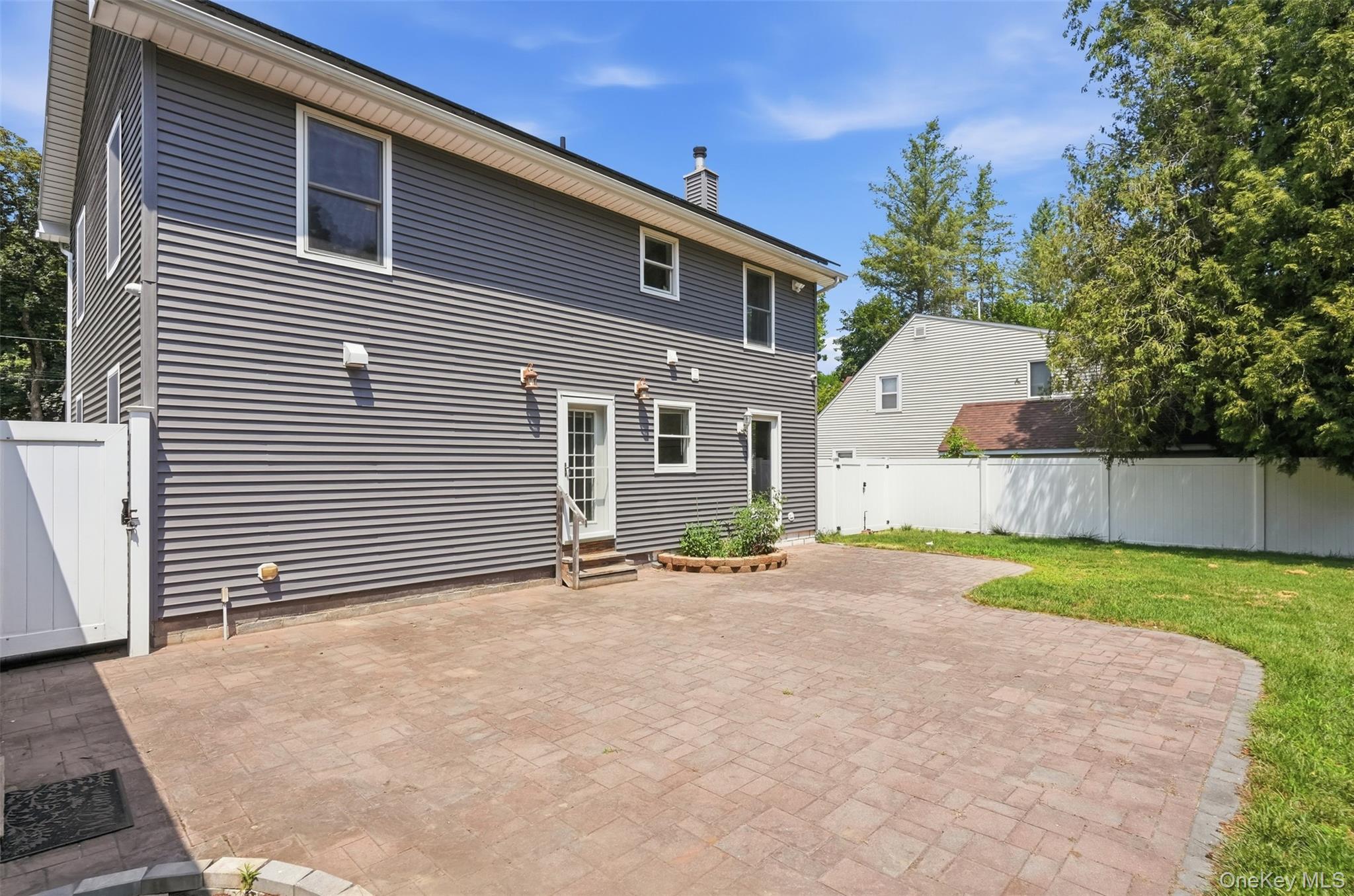 10 Henmond Boulevard