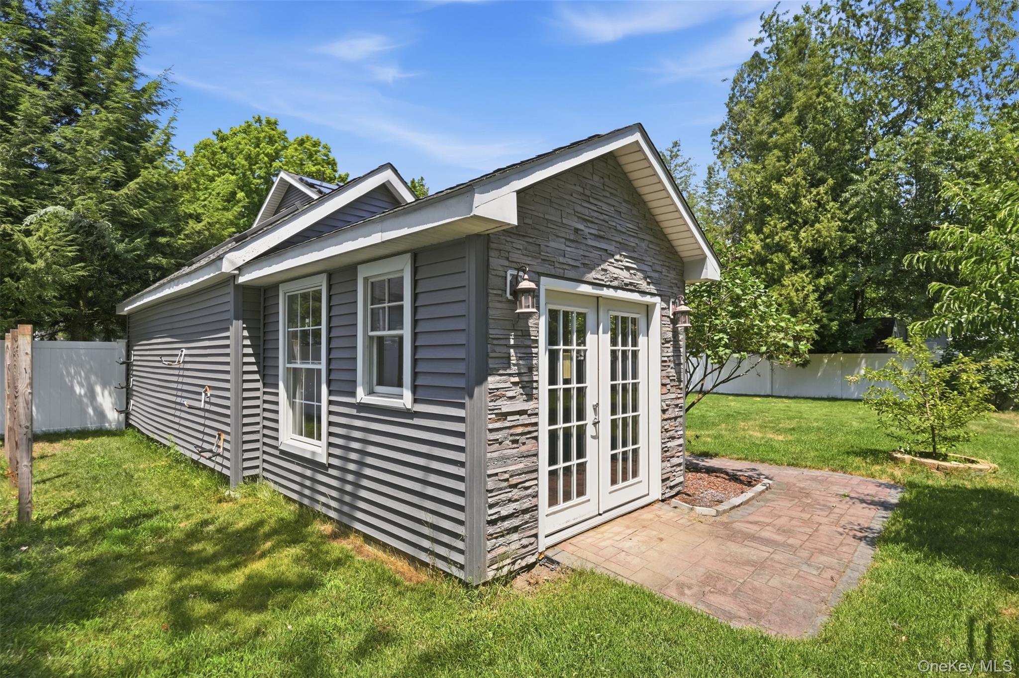 10 Henmond Boulevard