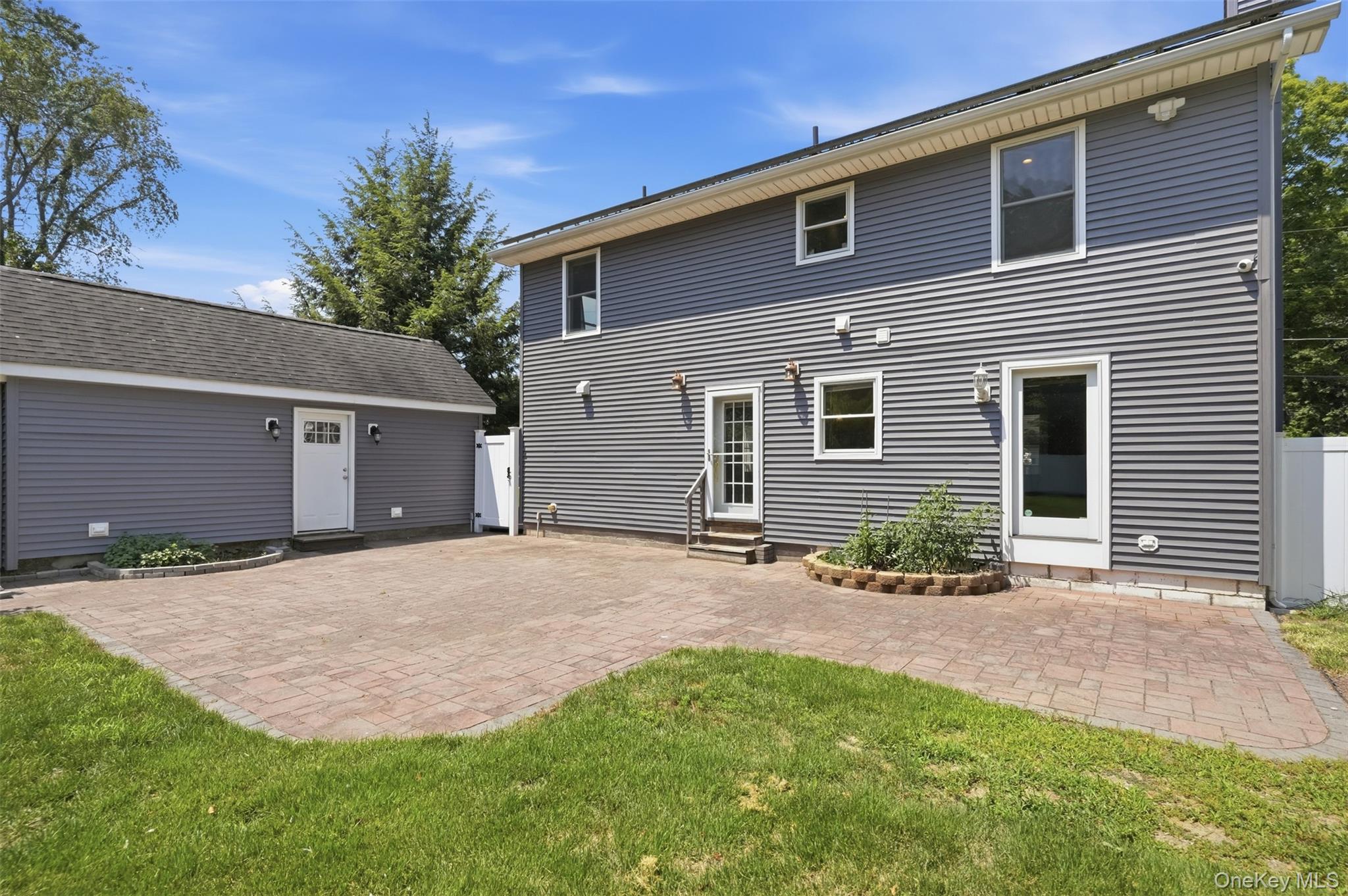 10 Henmond Boulevard