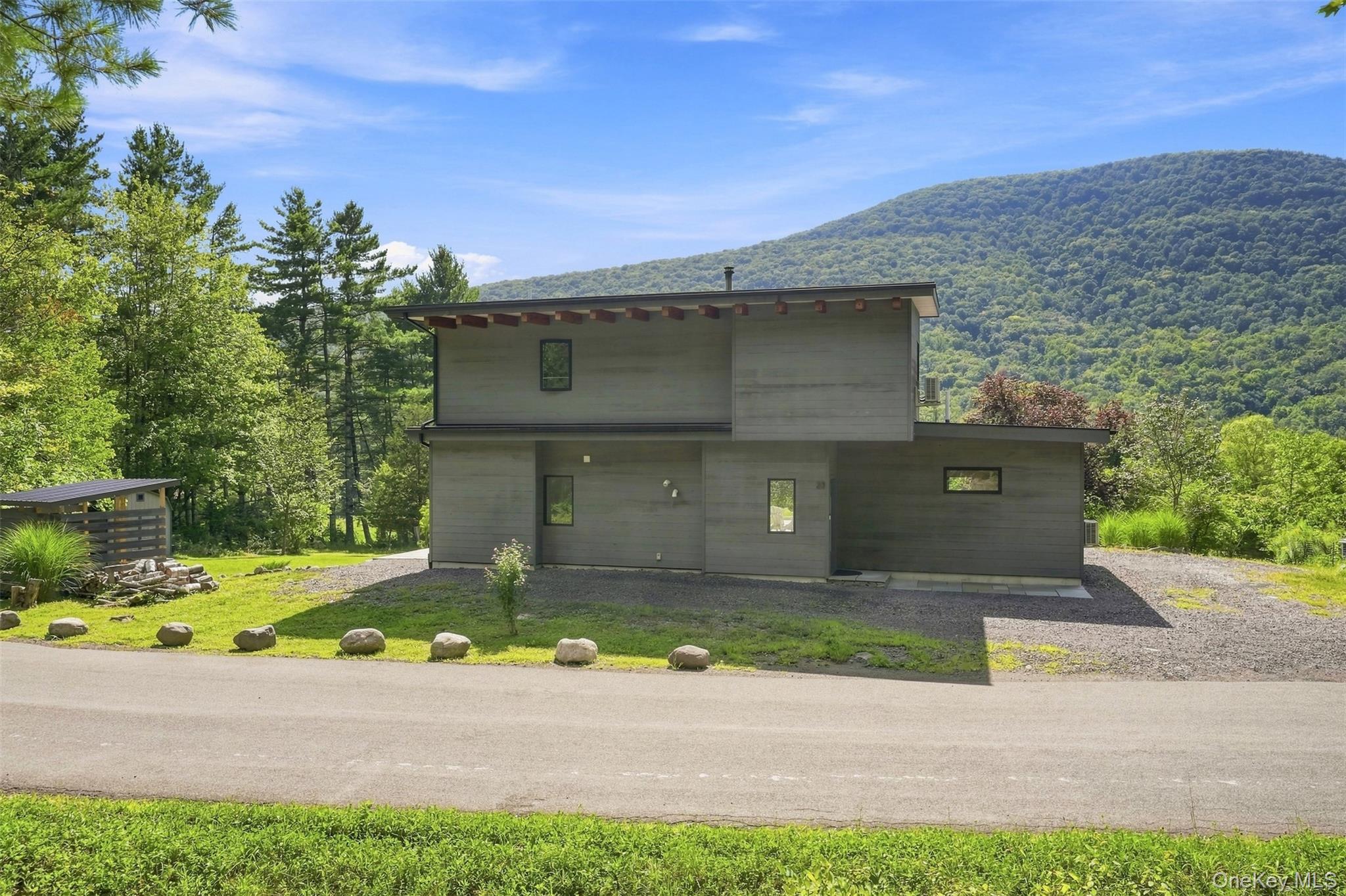 23 Traver Hollow Road