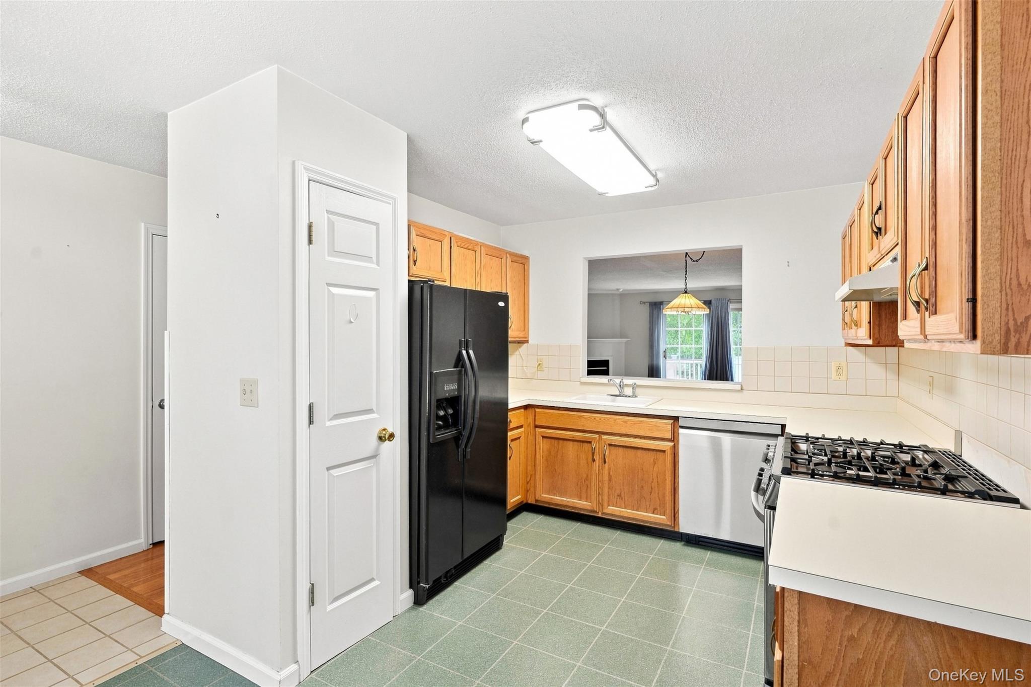 103 Kensington Court
