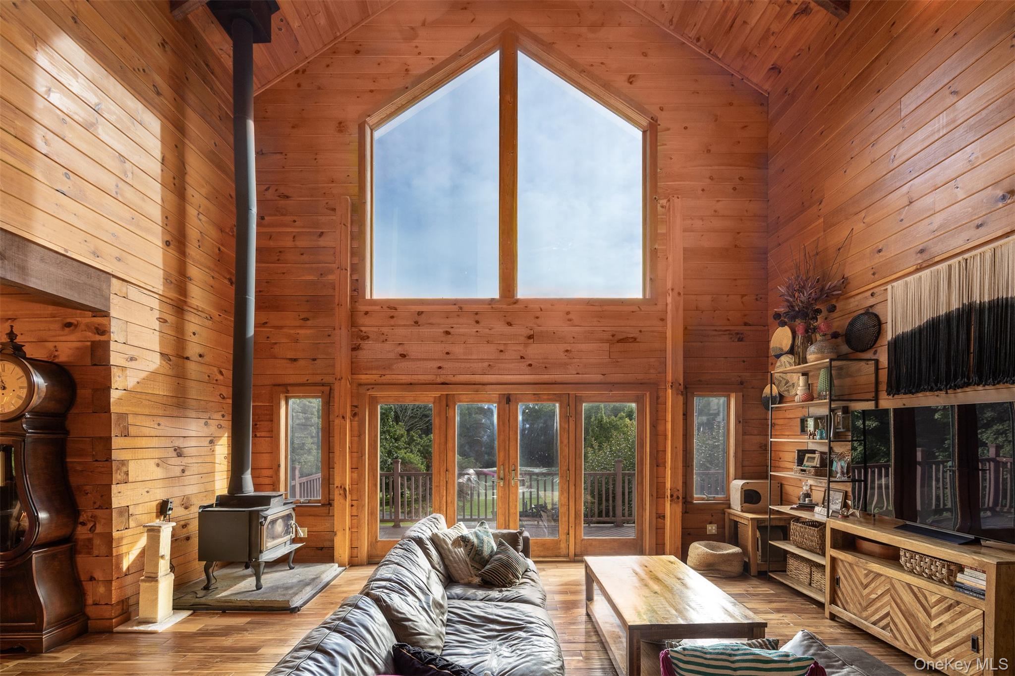 162 Crum Elbow Road