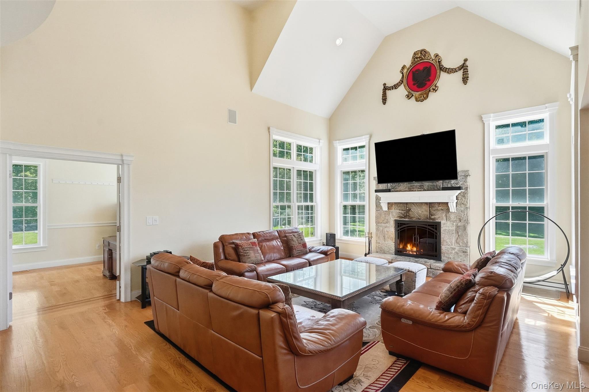 17 Meadow Crest Drive