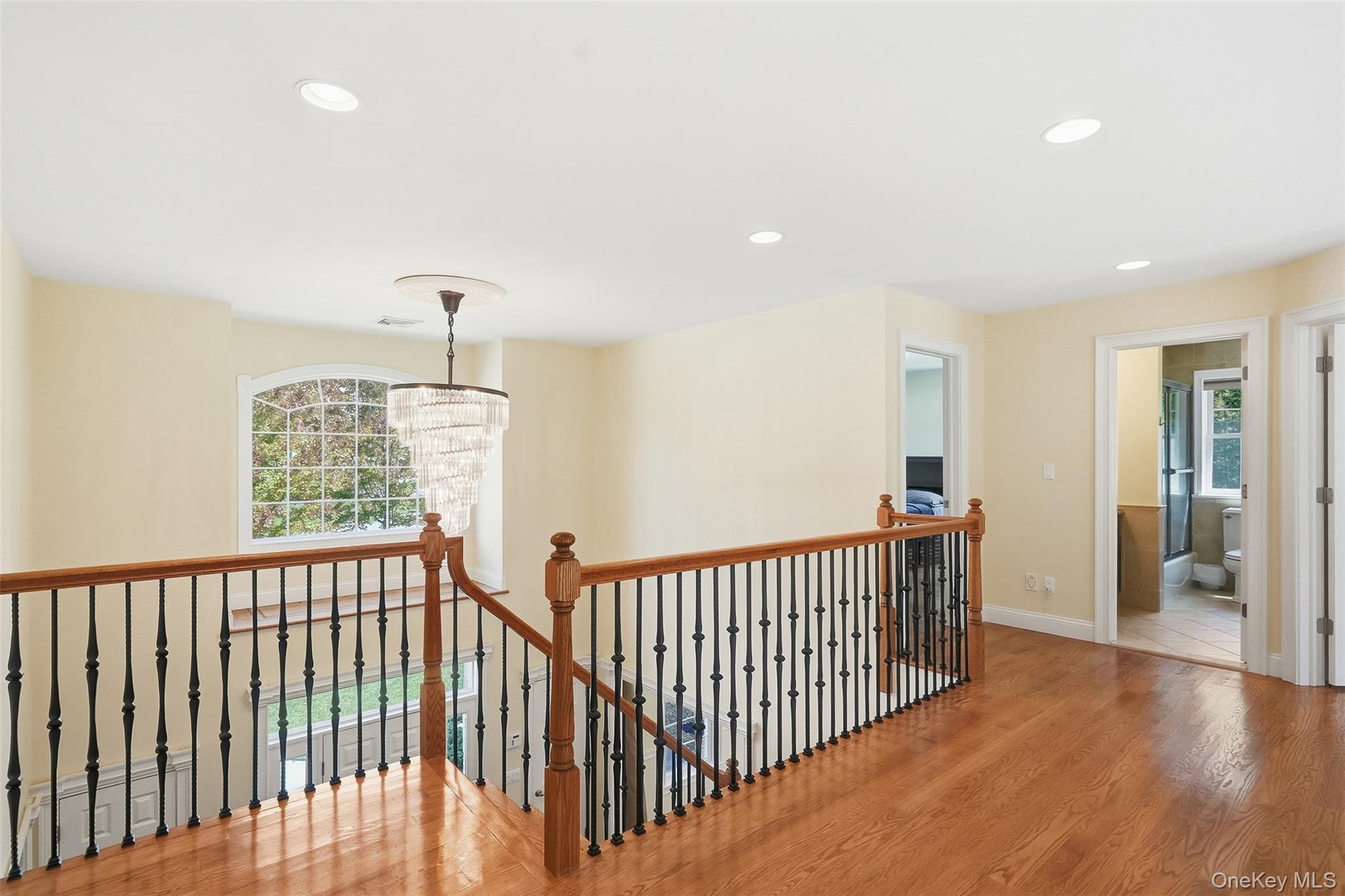 17 Meadow Crest Drive