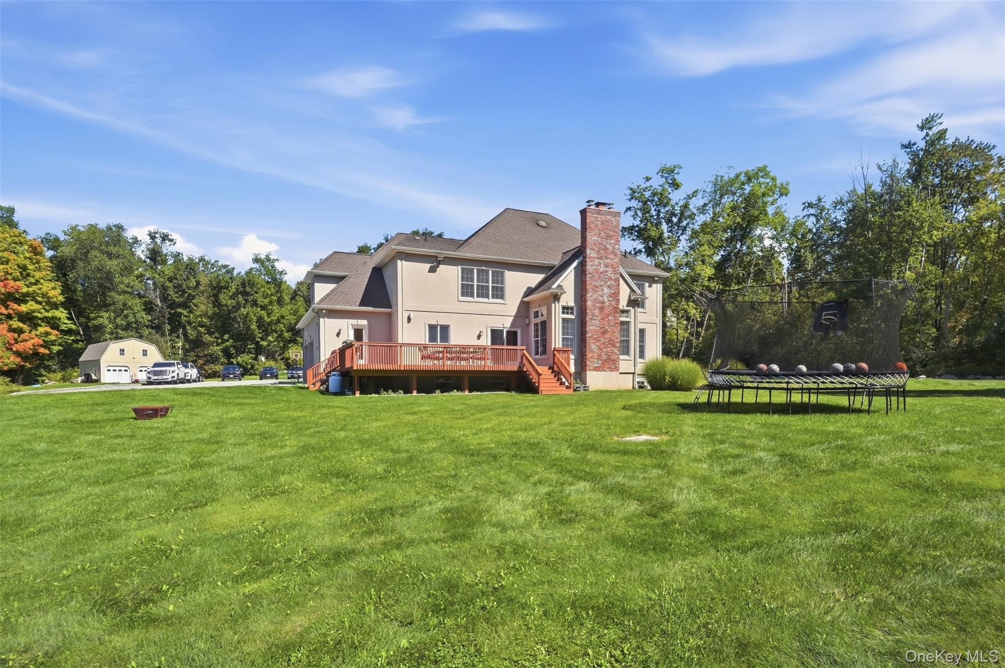 17 Meadow Crest Drive