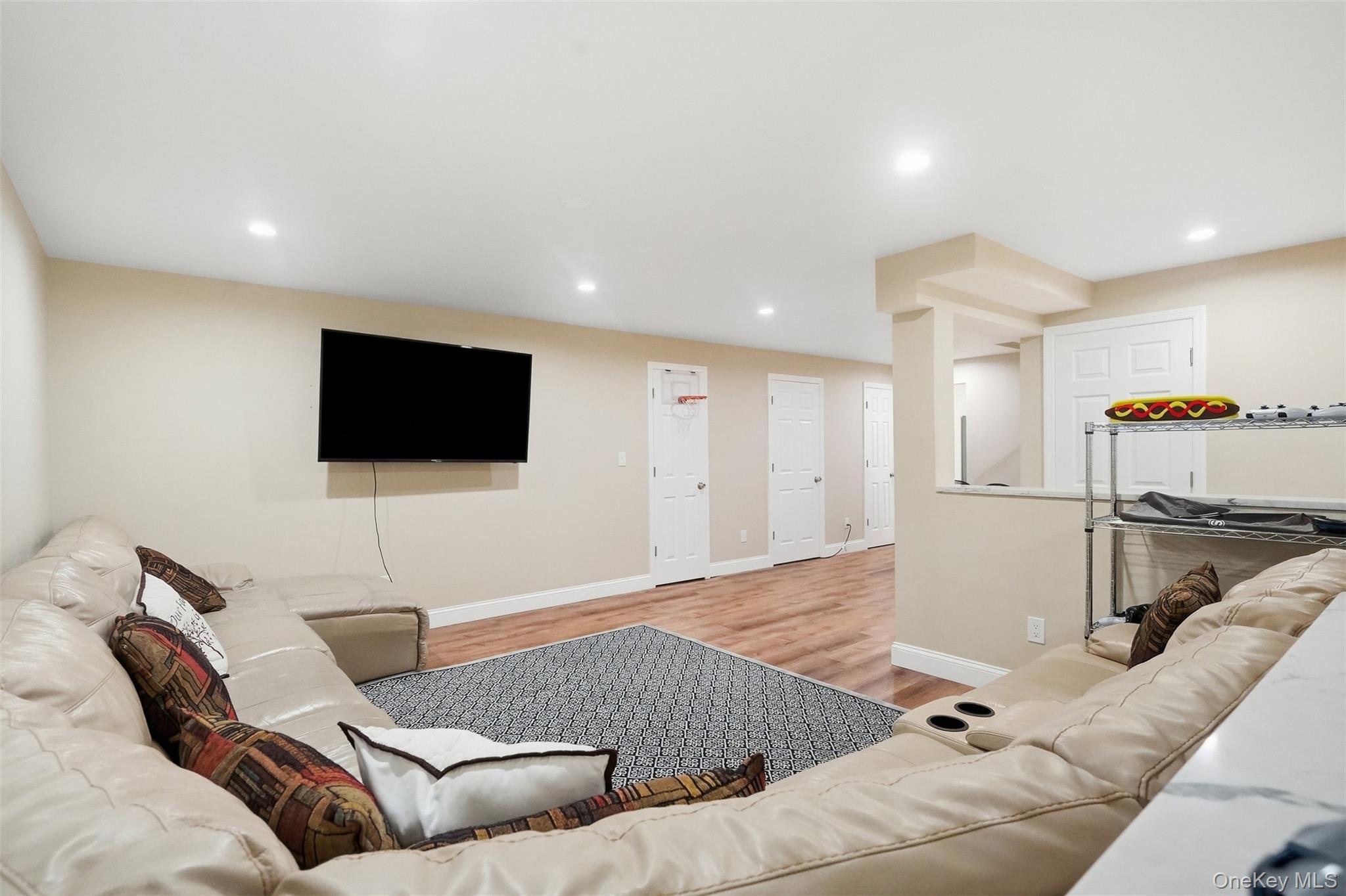 17 Meadow Crest Drive