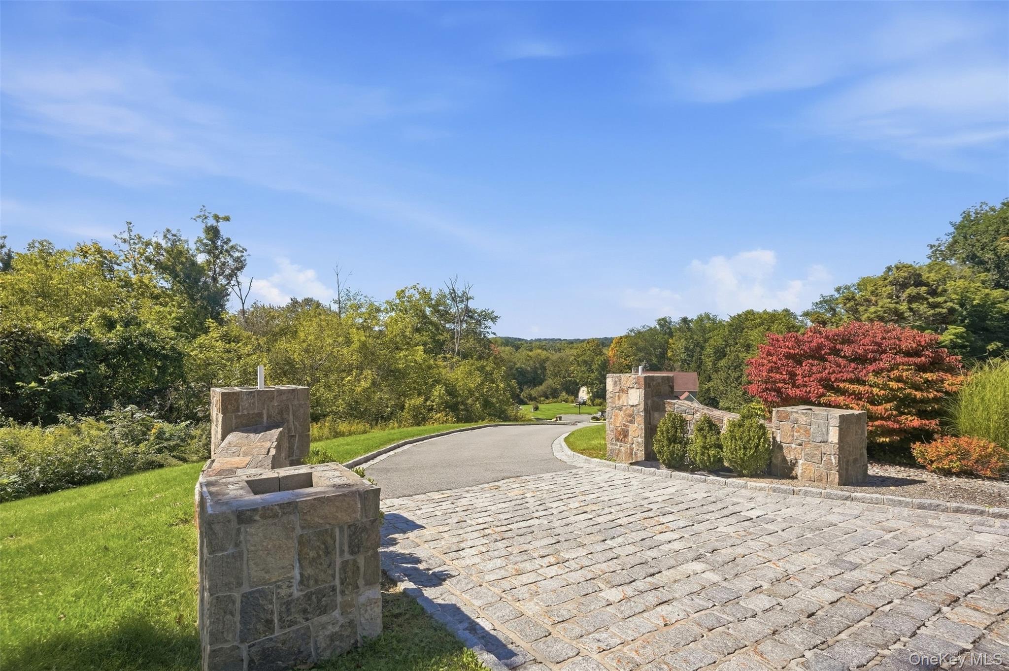 17 Meadow Crest Drive