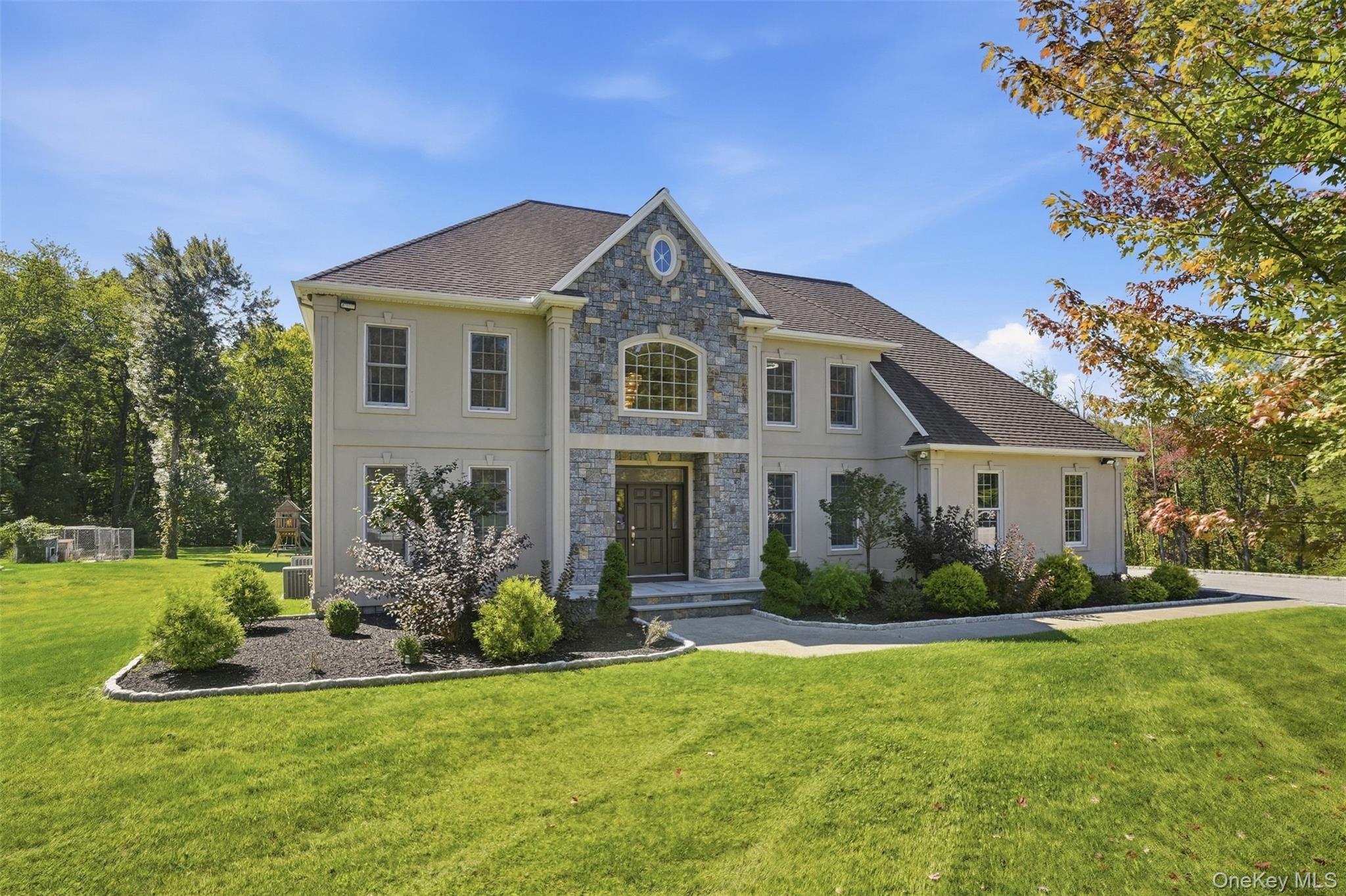 17 Meadow Crest Drive