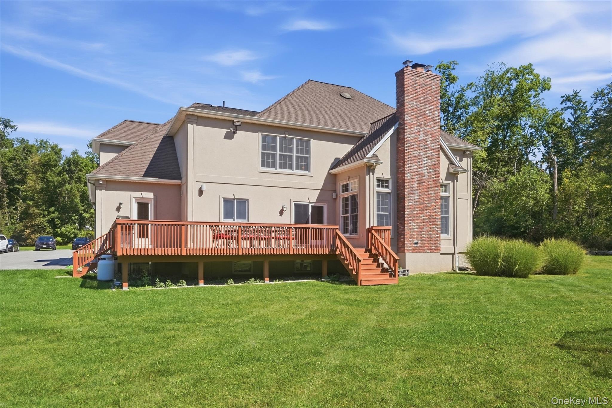17 Meadow Crest Drive