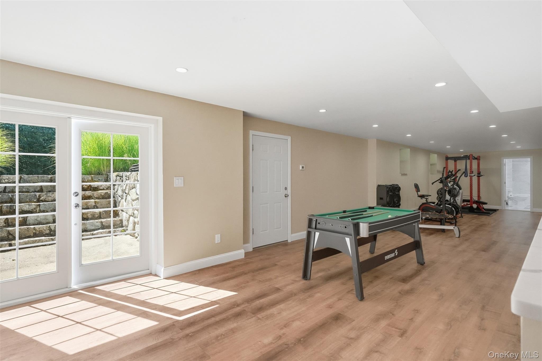 17 Meadow Crest Drive
