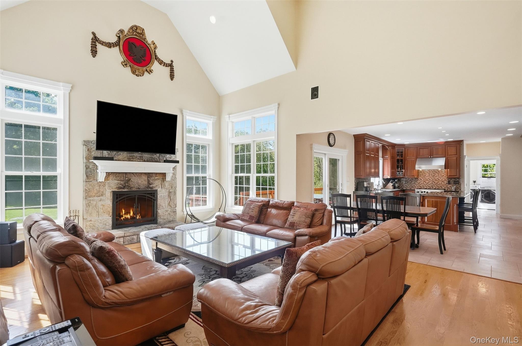 17 Meadow Crest Drive