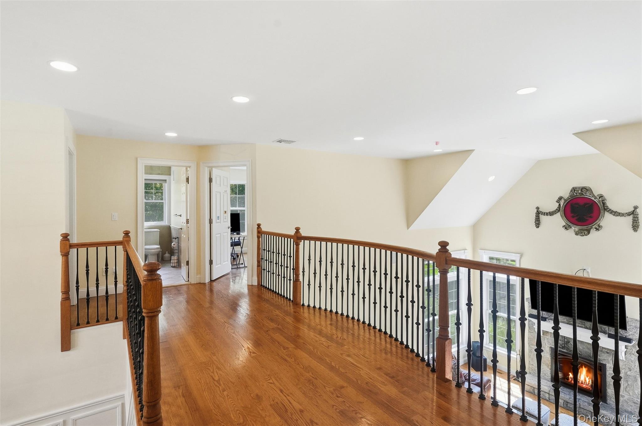 17 Meadow Crest Drive