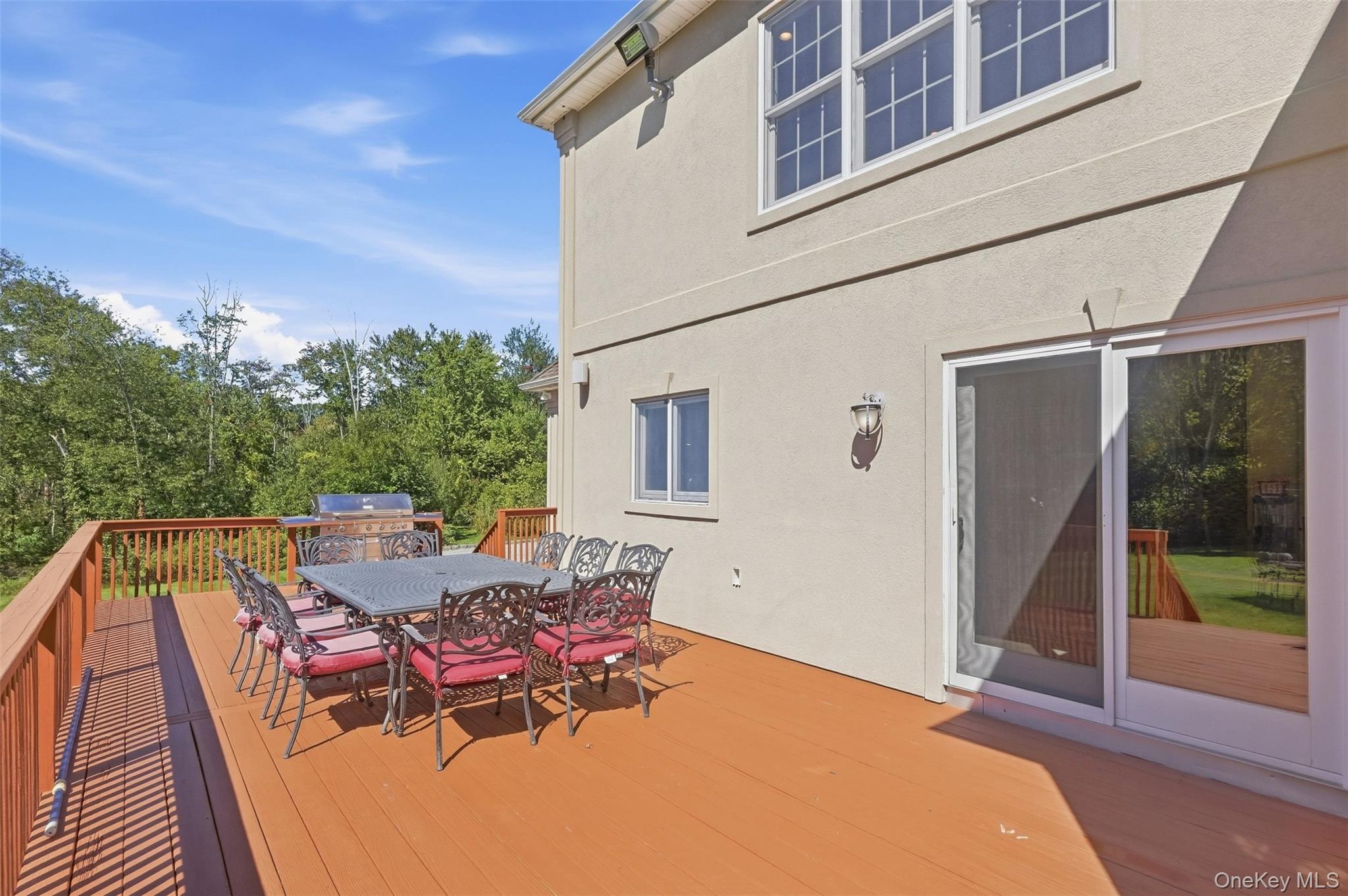 17 Meadow Crest Drive