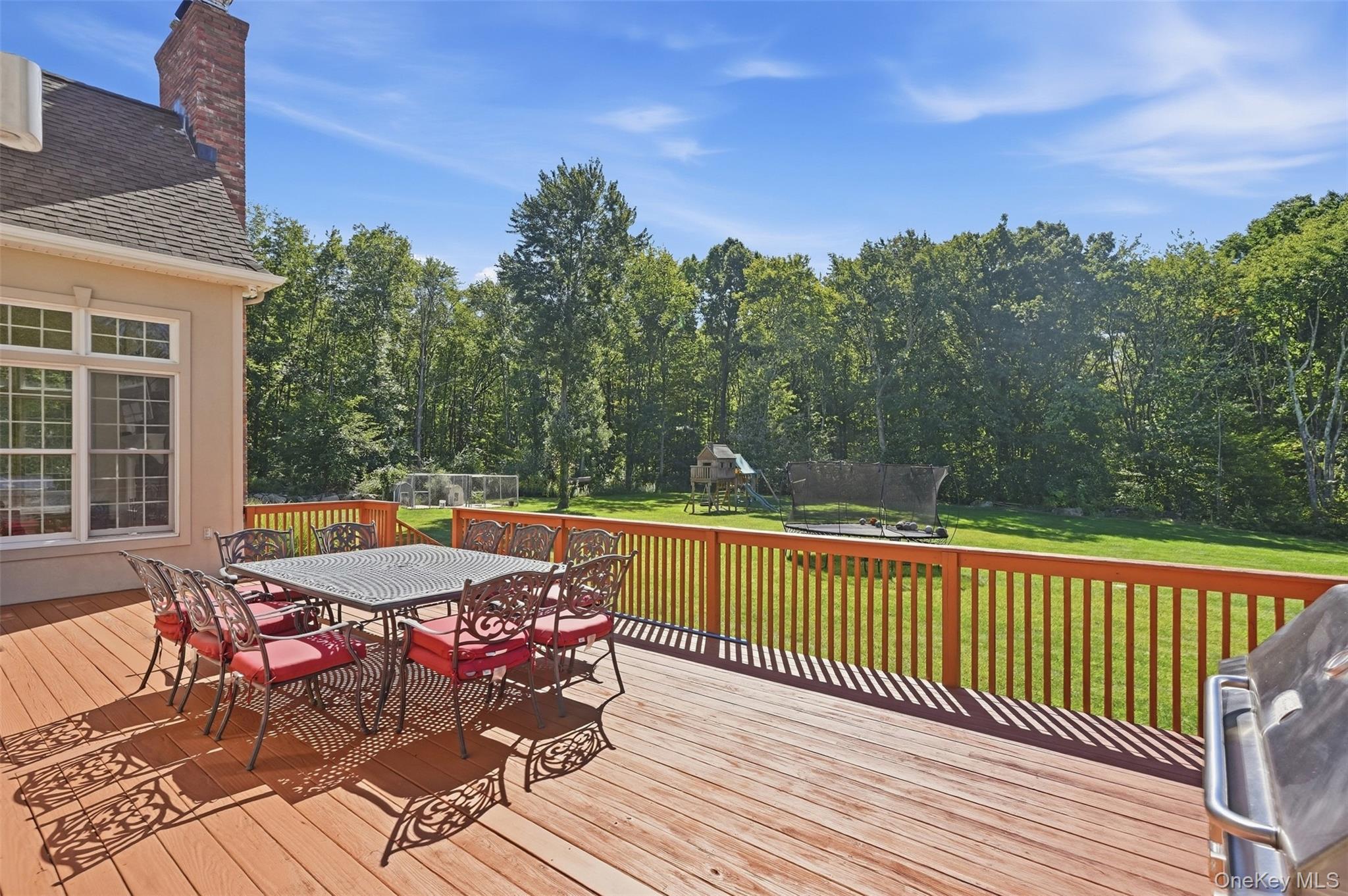 17 Meadow Crest Drive