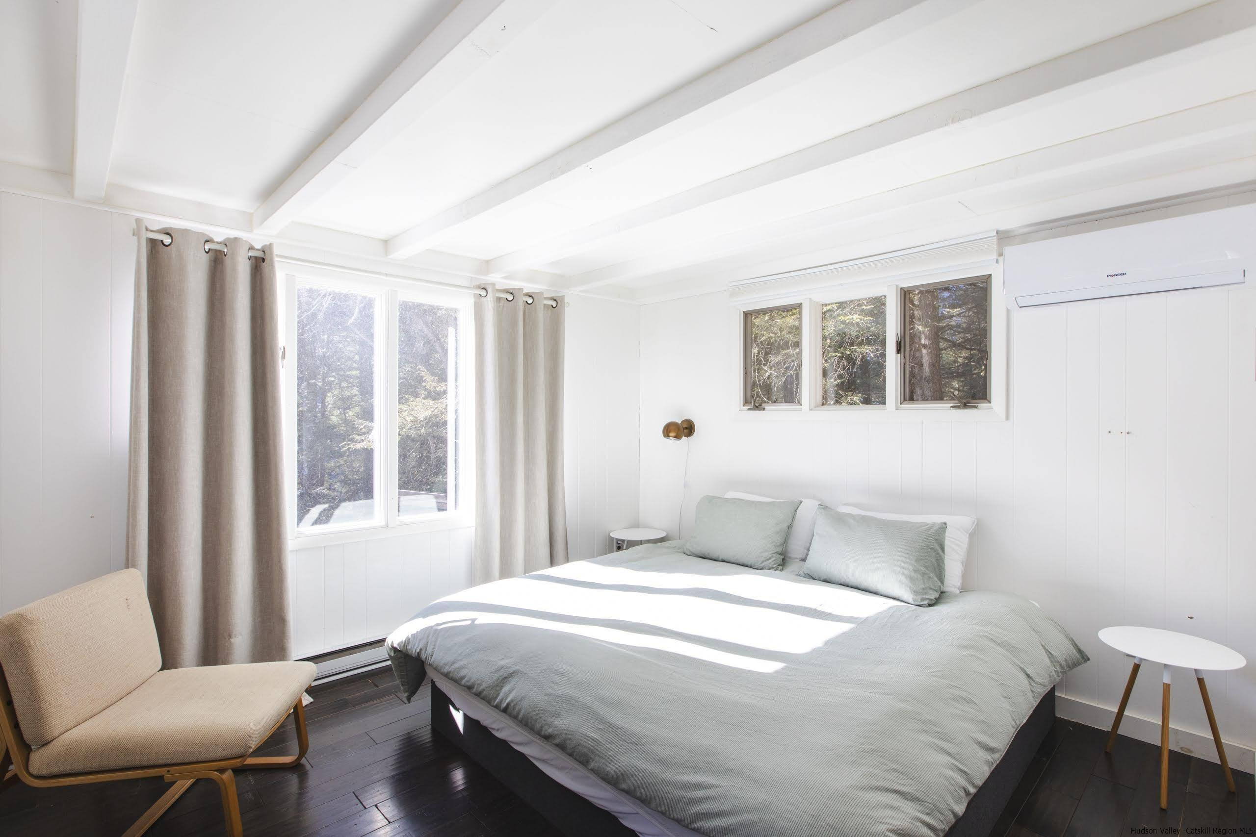 1121 Huckleberry Brook