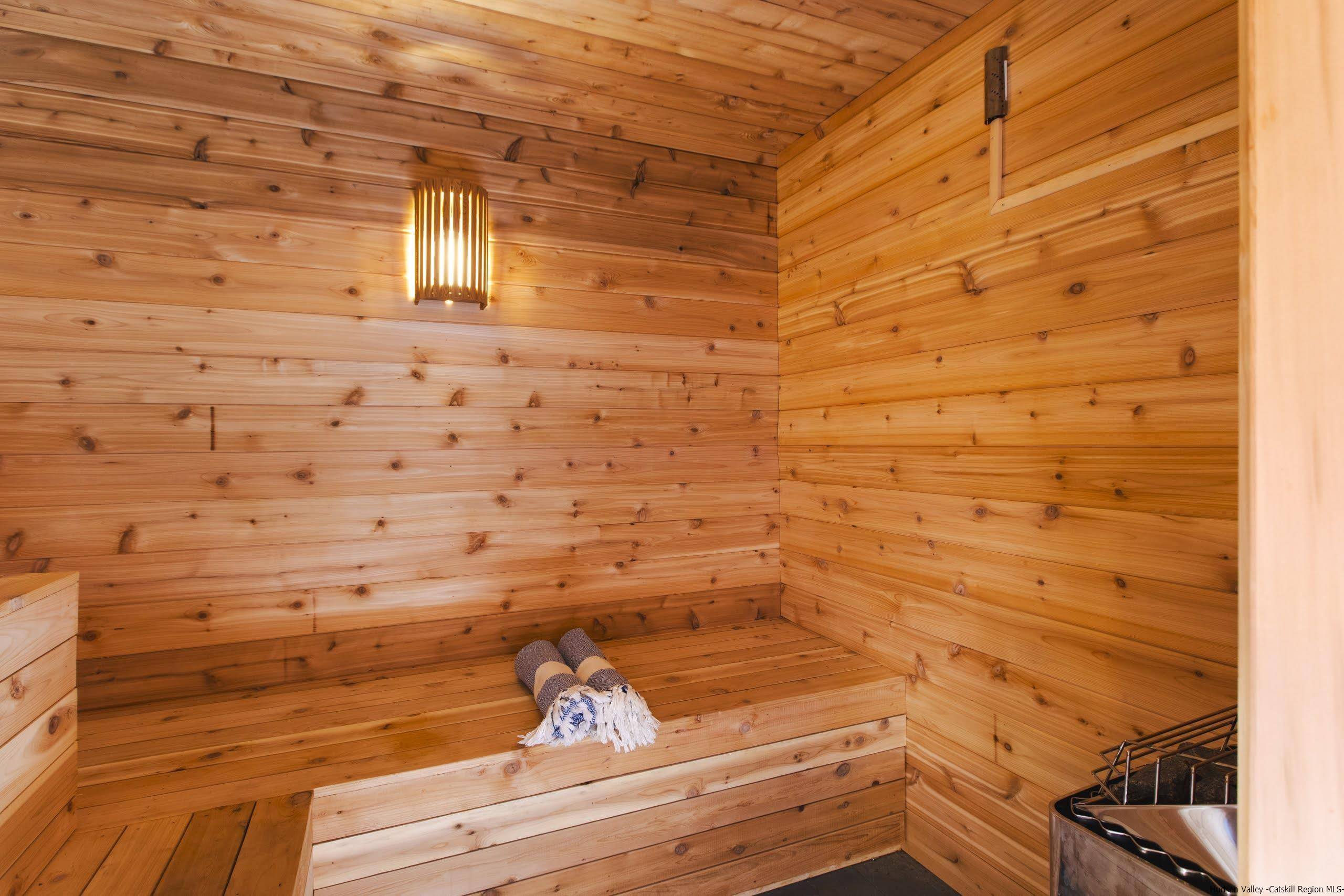 1121 Huckleberry Brook