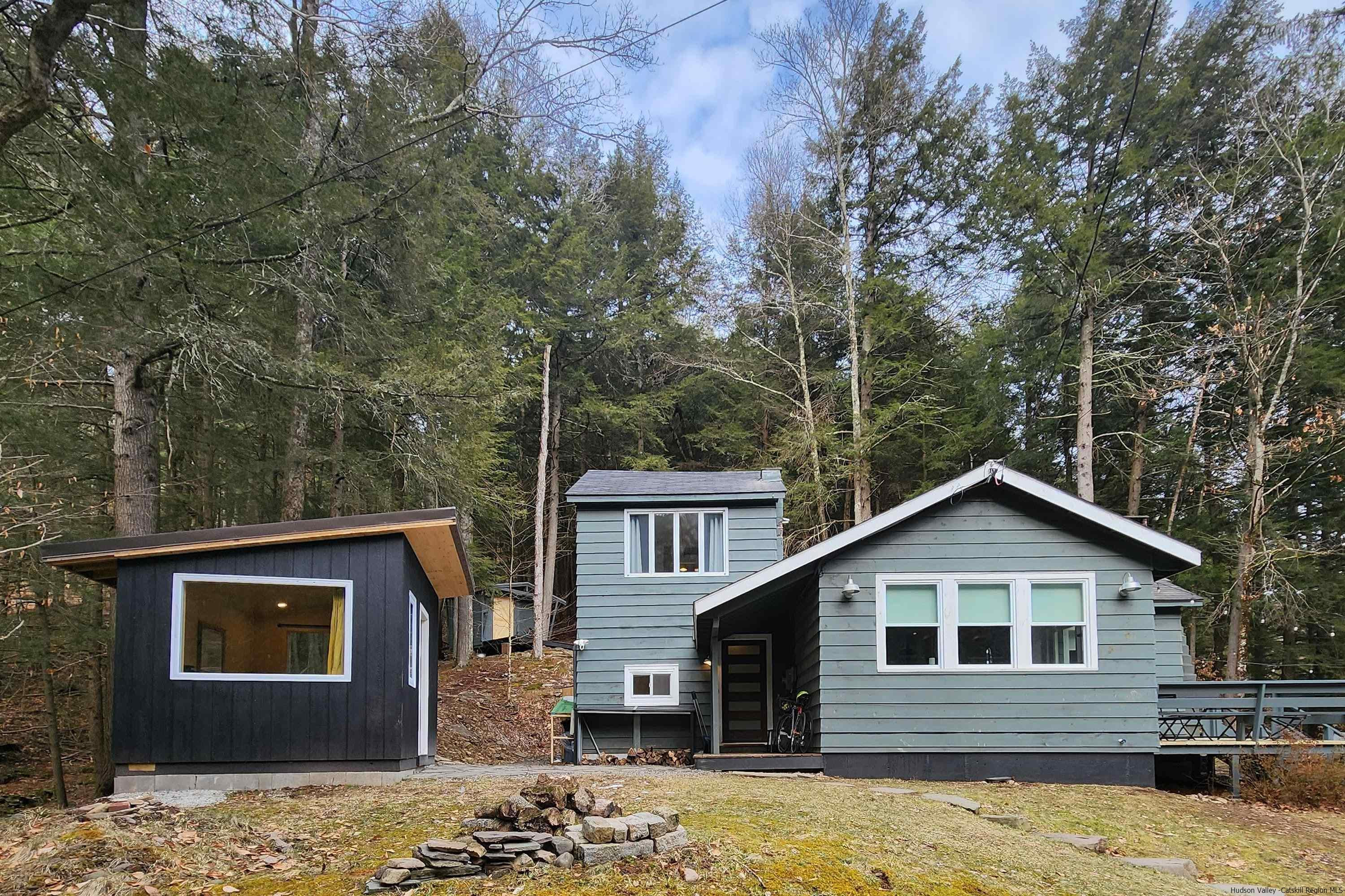 1121 Huckleberry Brook