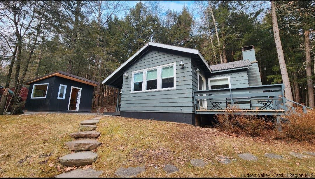 1121 Huckleberry Brook