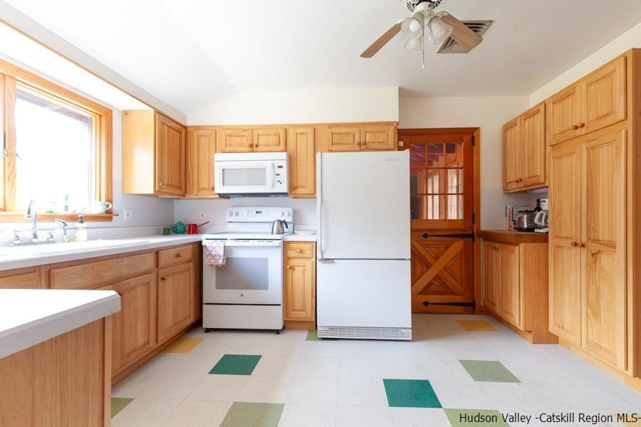 1349 Old Post Road